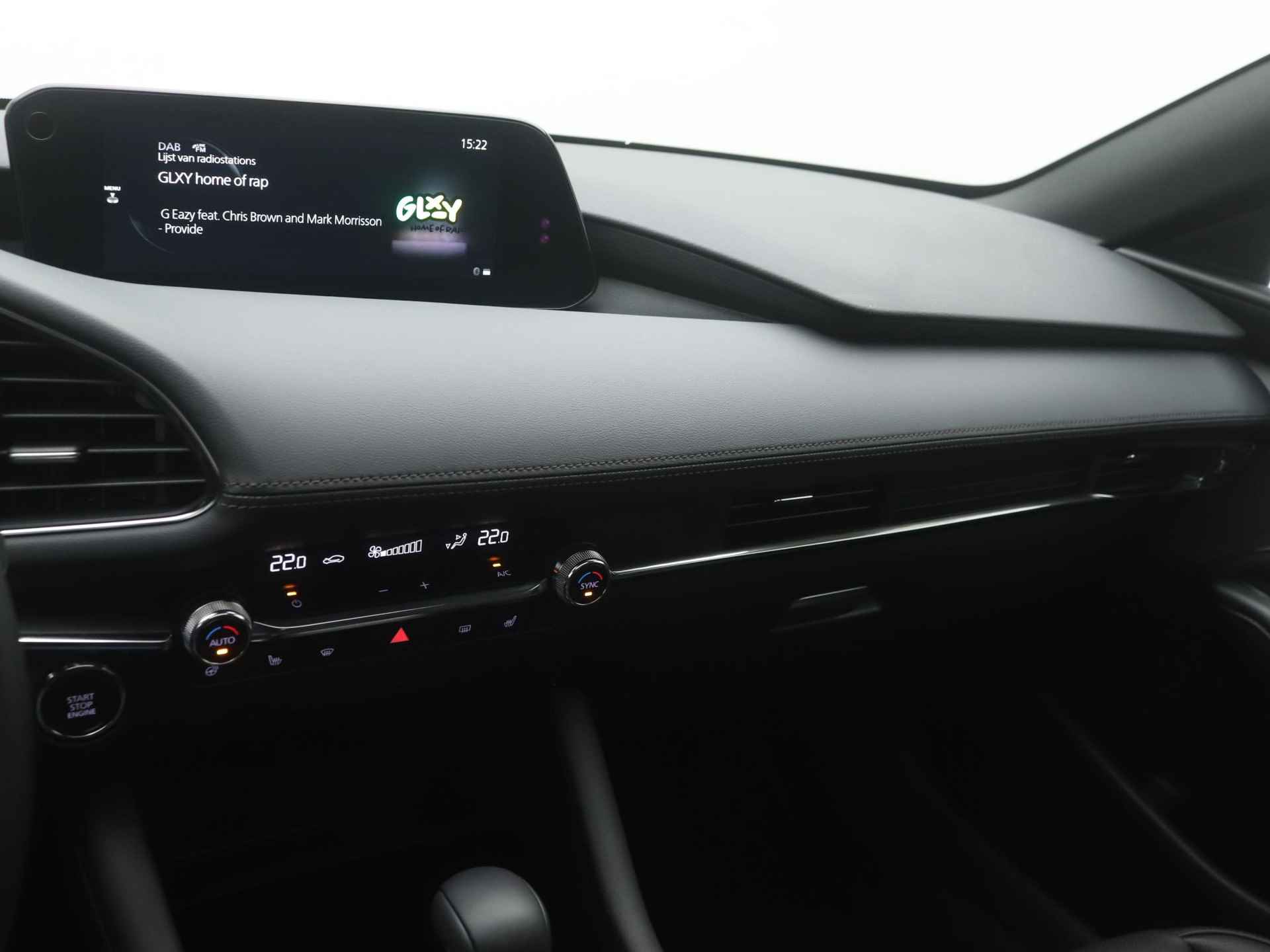 Mazda 3 2.0 e-SkyActiv-X Luxury i-Activesense automaat met Sunroof en aero pack | demo voordeel - 31/48