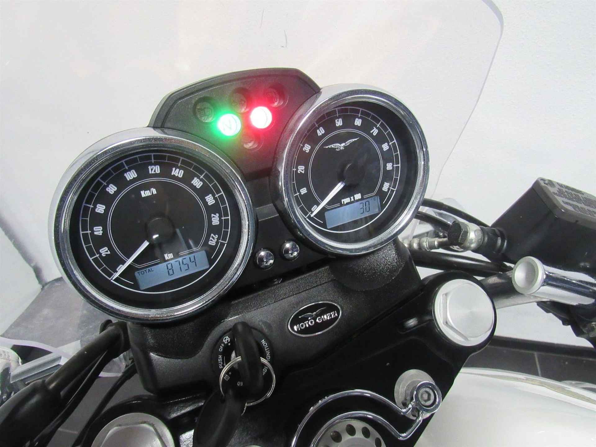 Moto Guzzi V7 CAFE CLASSIC - 2010 - 7/15