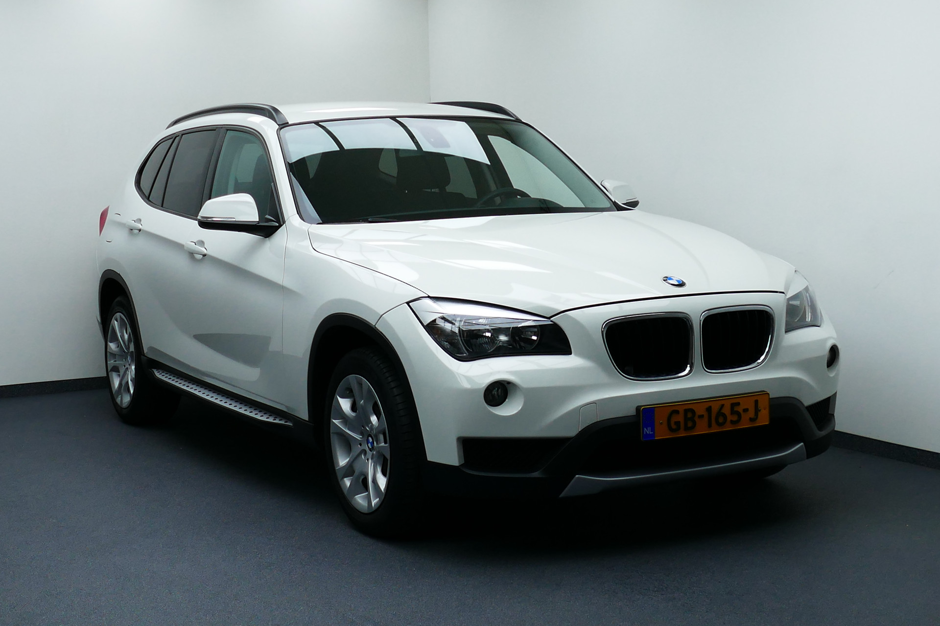 BMW X1 sDrive18i 150PK. Navi, Clima, Stoelverw, Park Sensors, Trekhaak Afn bij viaBOVAG.nl