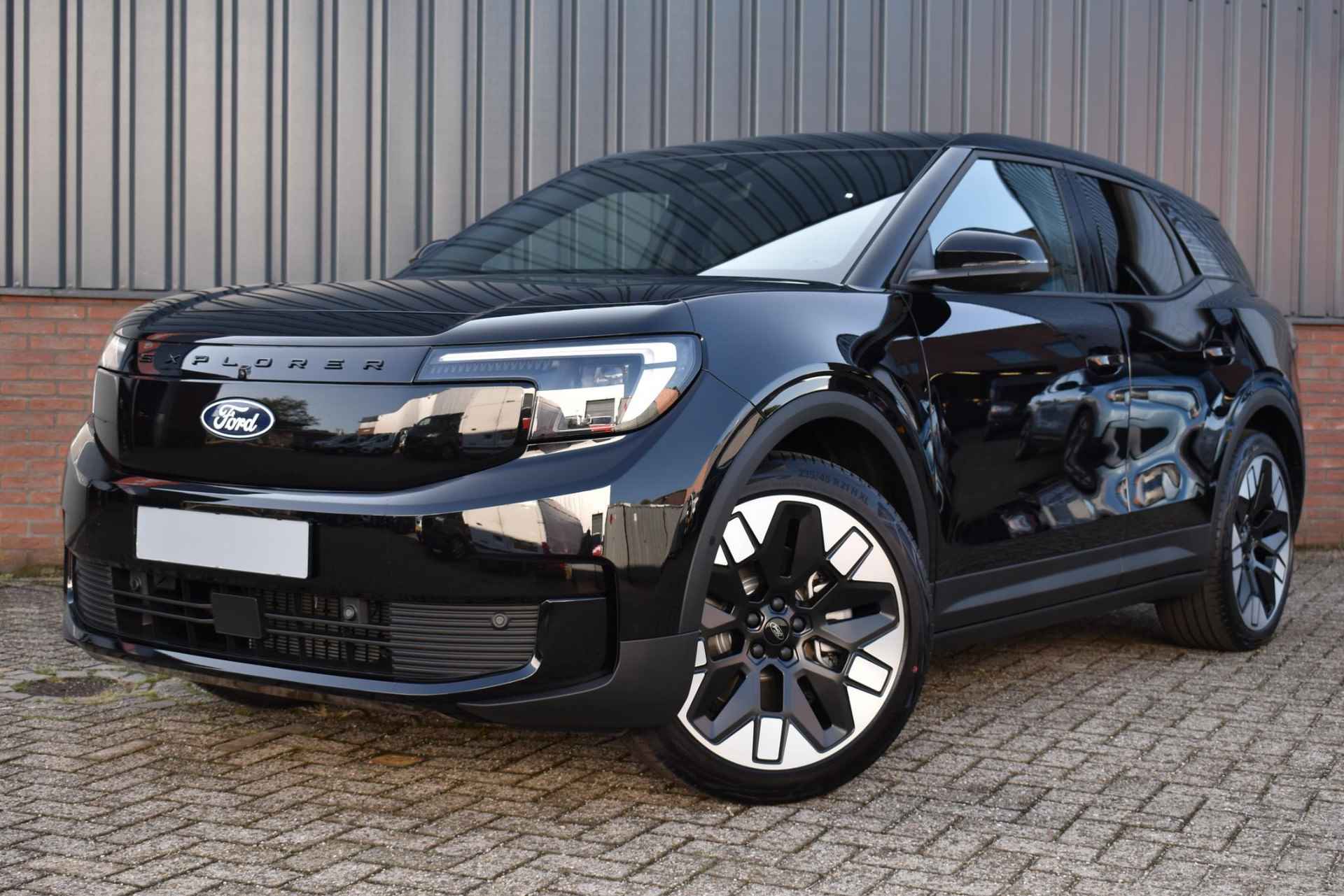 Ford Explorer Premium Extended Range RWD 77 kWh |Black Edition| Uit voorraad leverbaar of nieuw te bestellen| - 2/38