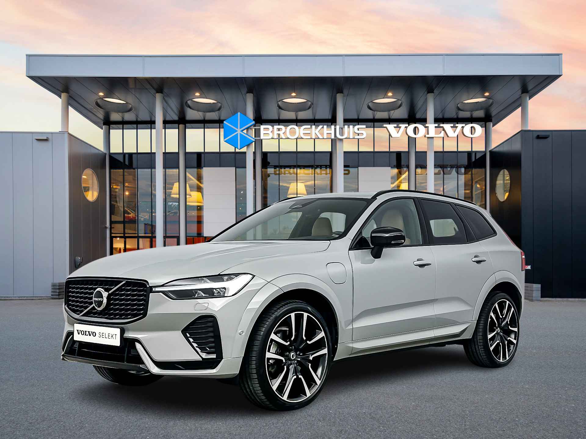 Volvo XC60 Recharge T6 AWD Ultimate Dark | 22'' | Luchtvering | Geventileerd nappa | Massagestoelen | Head-up | 360-camera | Harman Kardon - 1/64