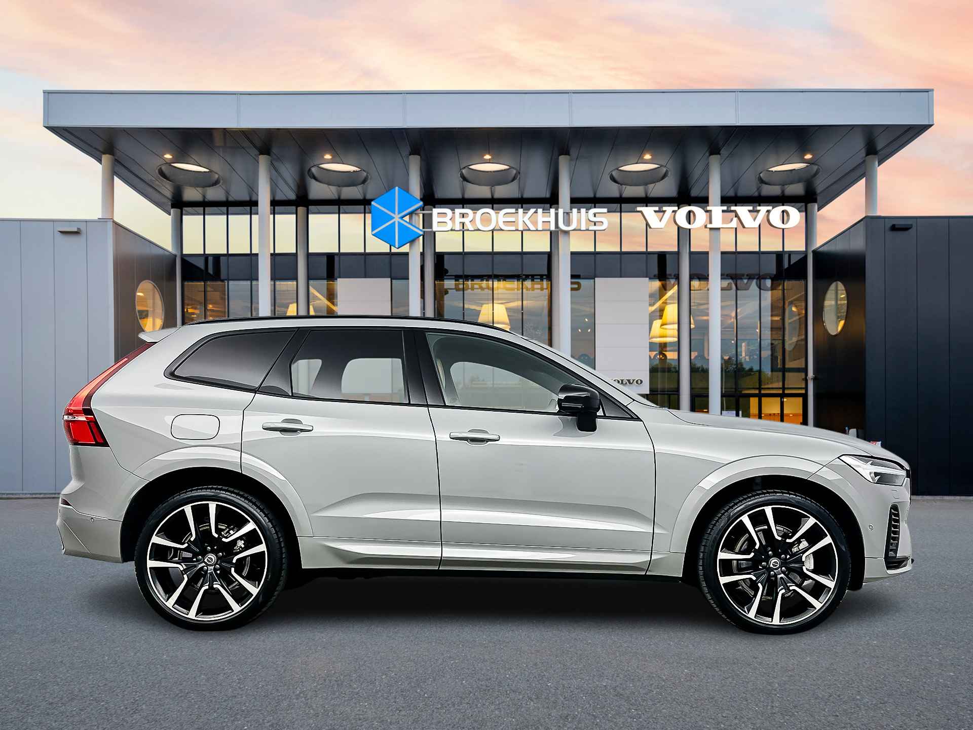 Volvo XC60 Recharge T6 AWD Ultimate Dark | 22'' | Luchtvering | Geventileerd nappa | Massagestoelen | Head-up | 360-camera | Harman Kardon - 7/64