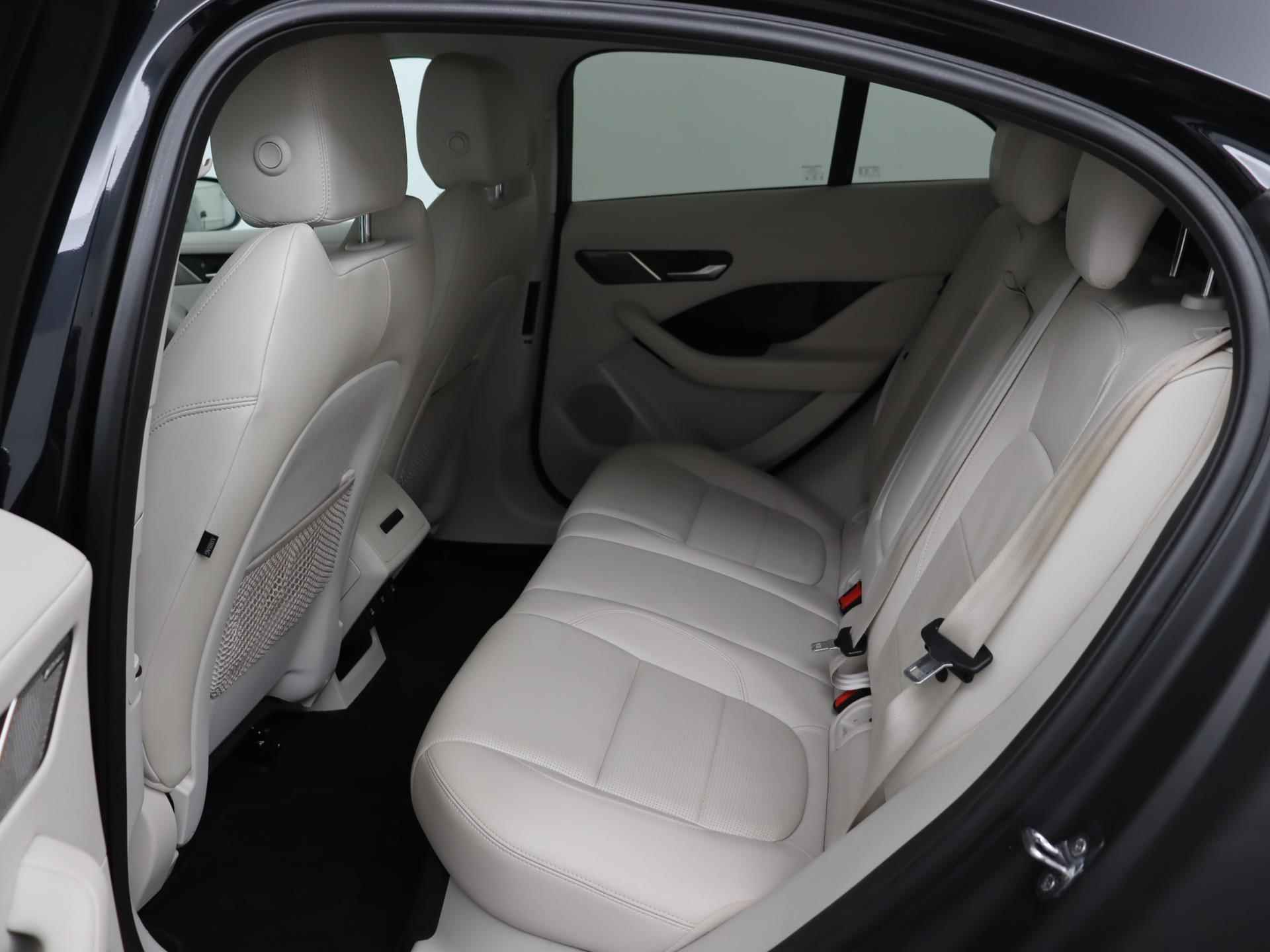 Jaguar I-PACE EV400 SE 90 kWh 400 PK | Automaat | Navigatie | Camera | Climate Control | Leder | Lichtmetalen velgen | Keyless | Cruise Control | - 16/28