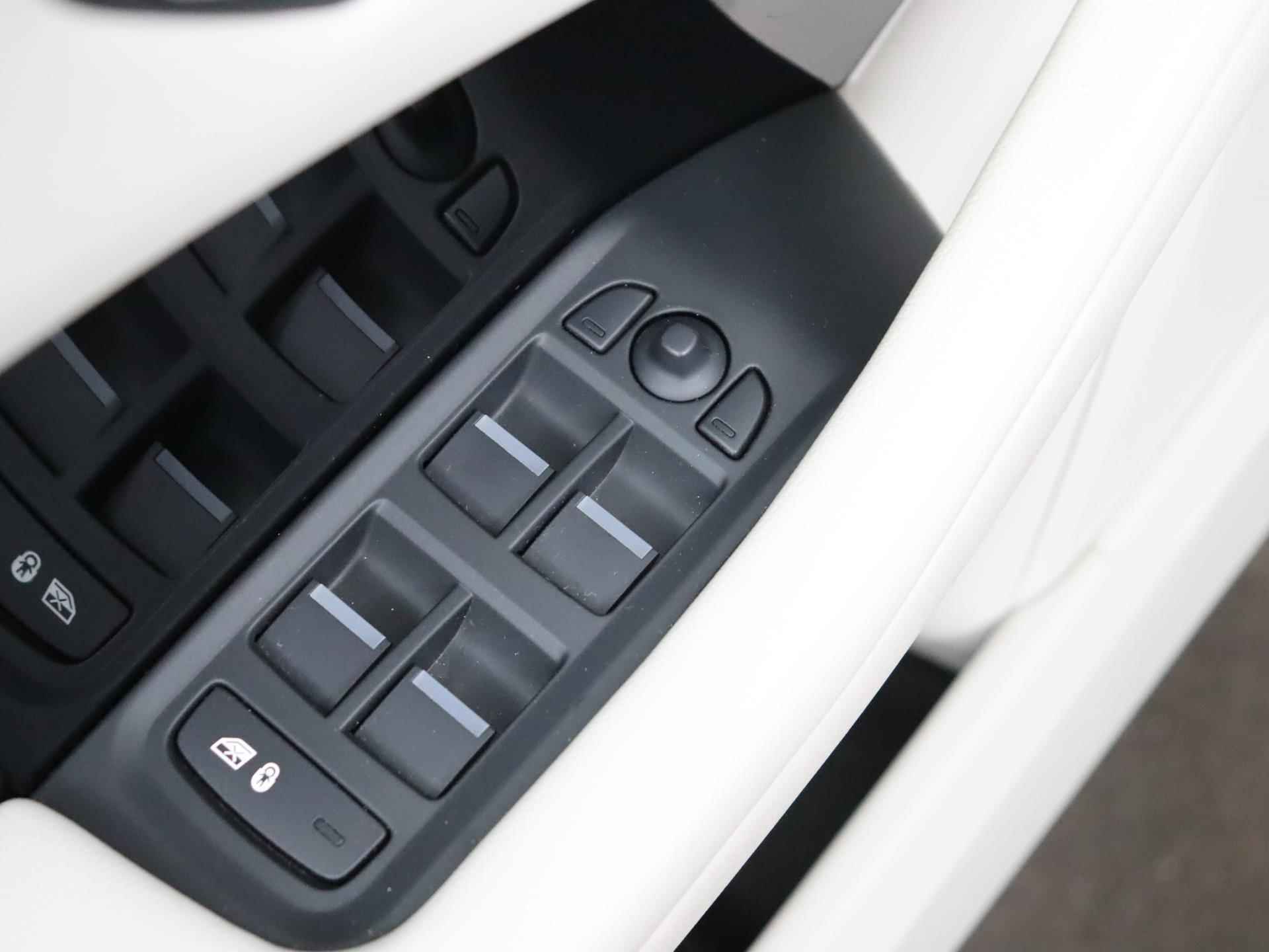 Jaguar I-PACE EV400 SE 90 kWh 400 PK | Automaat | Navigatie | Camera | Climate Control | Leder | Lichtmetalen velgen | Keyless | Cruise Control | - 17/28