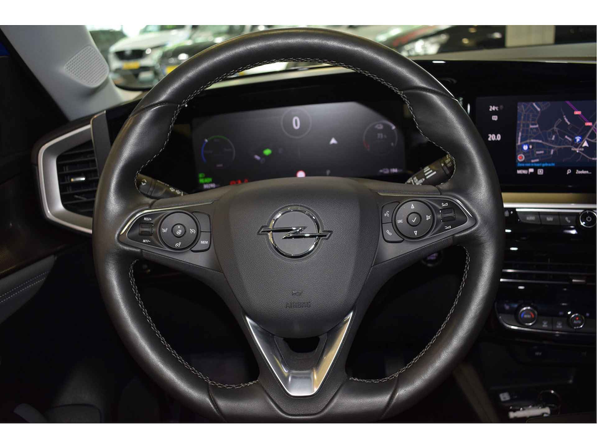 Opel Mokka-e Elegance 50-kWh 11kw bl. 3 FASE | NAVI | CAMERA | STUUR- STOELVE - 11/22