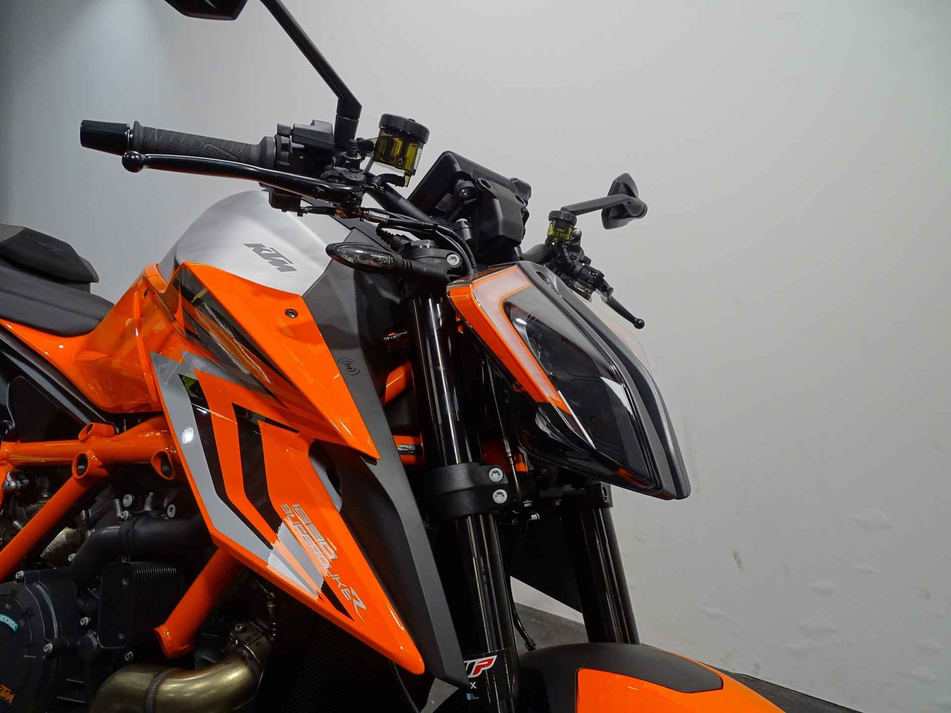 KTM 1290 SUPER DUKE R EVO - 8/9