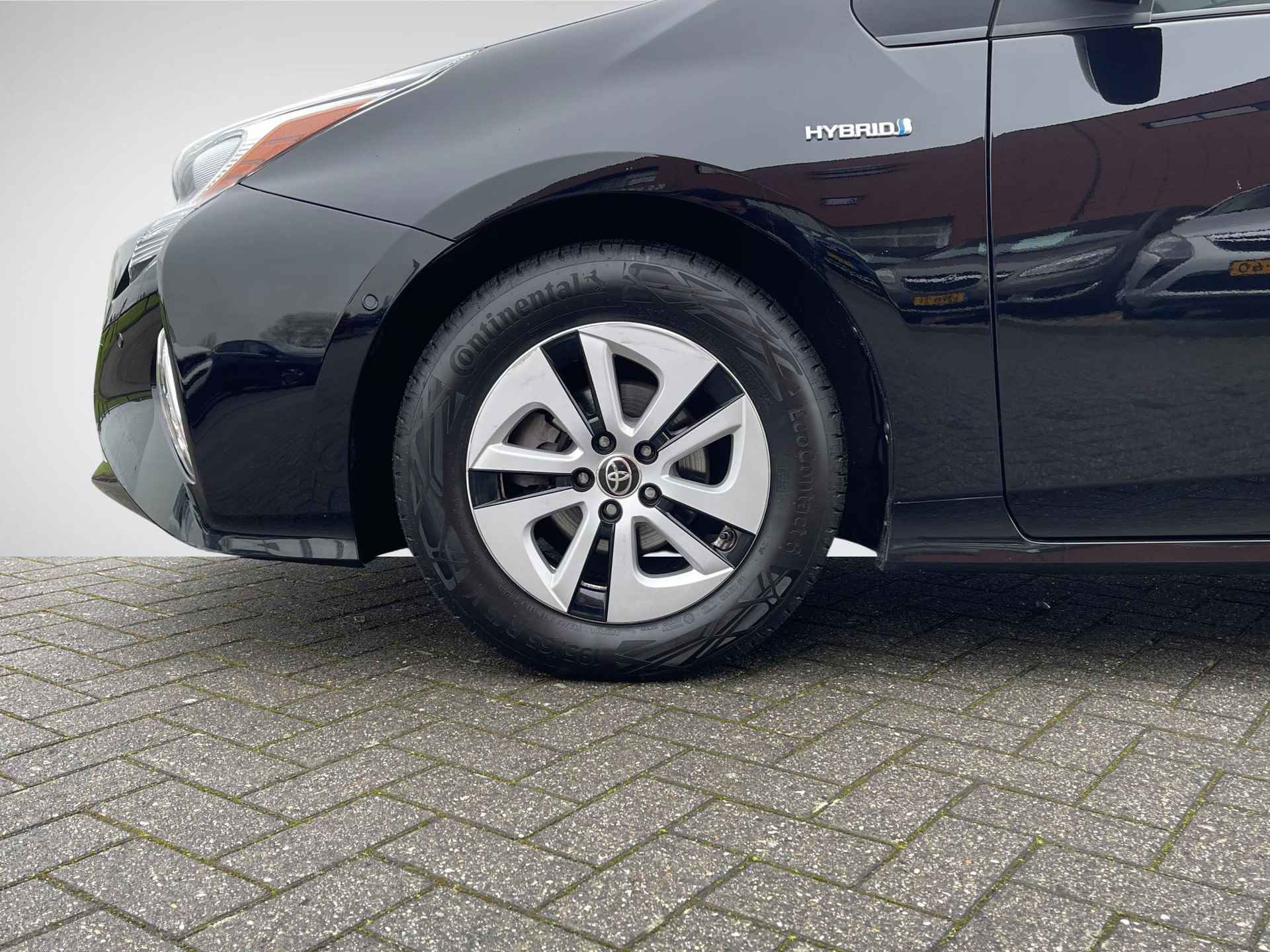 Toyota Prius 1.8 Executive | Trekhaak | Navigatie | Head-Up Display | Camera | Apple Carplay/Android Auto | Adapt. Cruise Control | Stoelverwarming | Rijklaarprijs! - 8/35