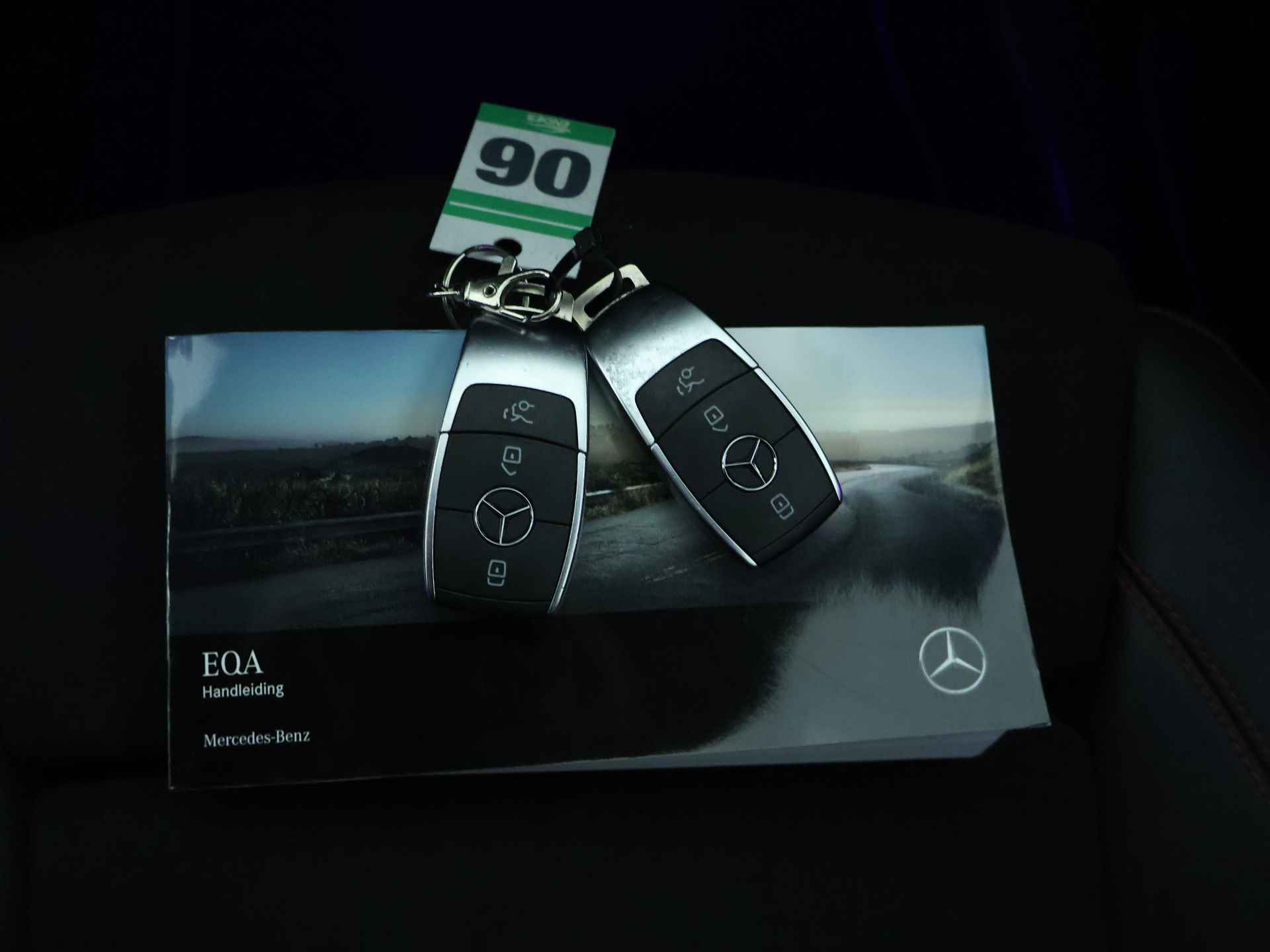 Mercedes-Benz EQA 250 Business Solution AMG 67 kWh | AMG Styling | Night Pakket | Sfeerverlichting | Inclusief 48 maanden MB Certified garantie voor Europa. - 22/43