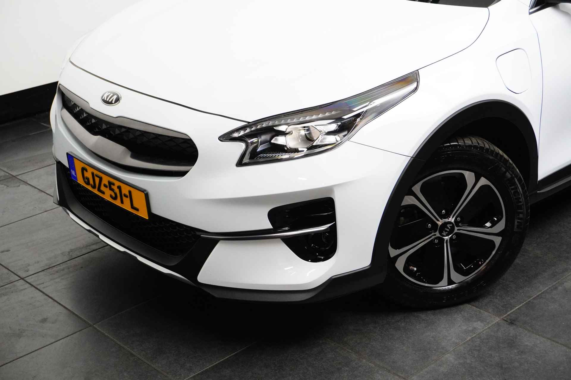 Kia Xceed 1.6 GDi PHEV DynamicLine | Climate control | Navigatie | Carplay | Stoel en stuurverwarming | Camera | - 29/29