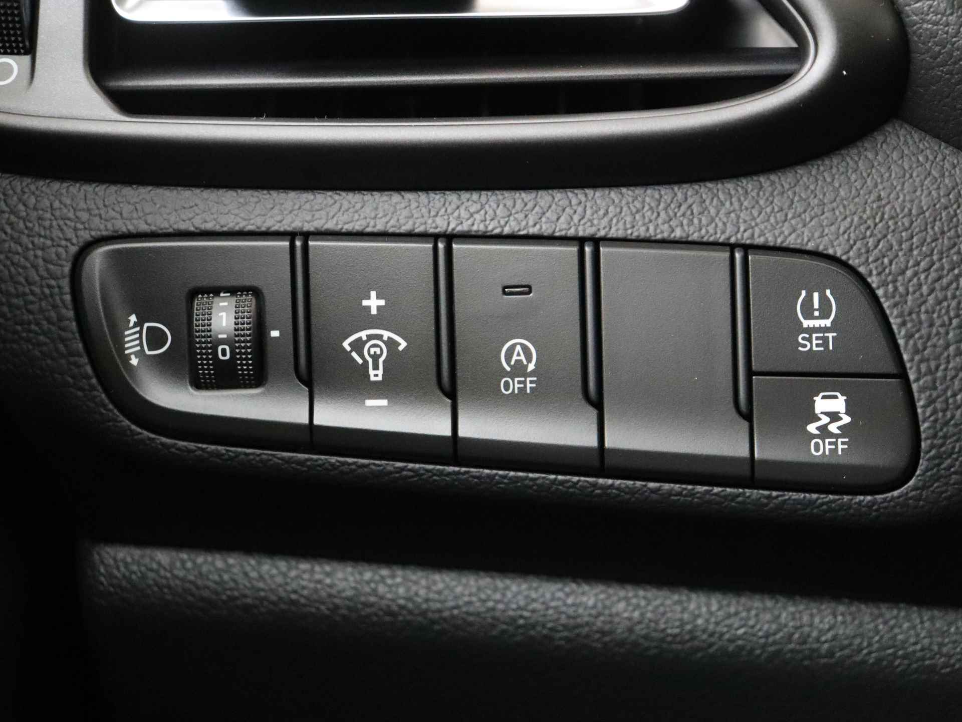 Hyundai i30 Wagon 1.0 T-GDi MHEV Comfort Smart | Navigatie | Camera | Climate Control | Lichtmetalen Velgen - 24/39