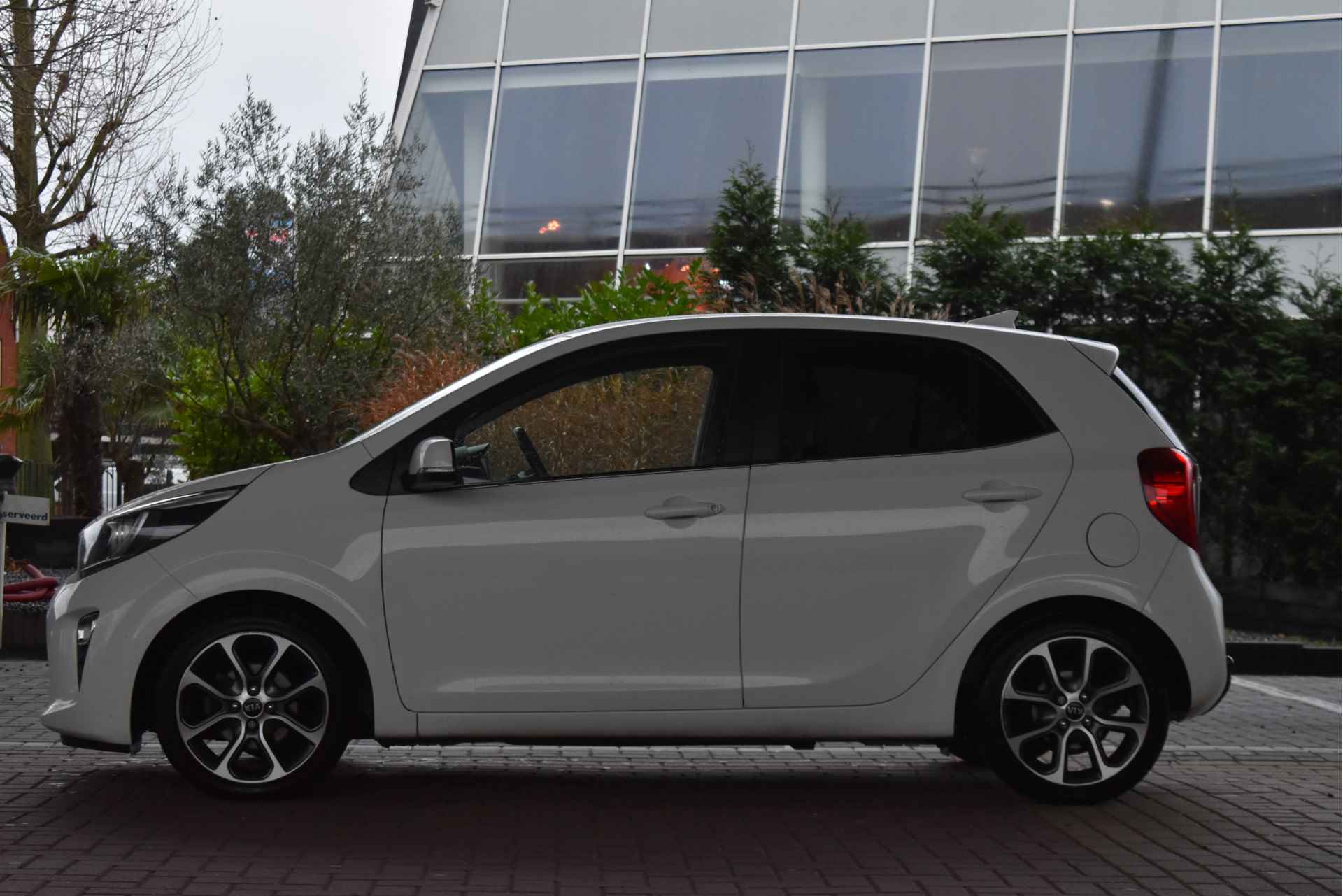 Kia Picanto 1.0 CVVT Design Edition, ORGINEEL NEDERLANDSE AUTO , BOEKJES,NAP EN ONDERHOUDSHISTORIE Nederlandse auto | Navigatie | Cruise Control | achteruitrijcamera | Apple Carplay - 4/38