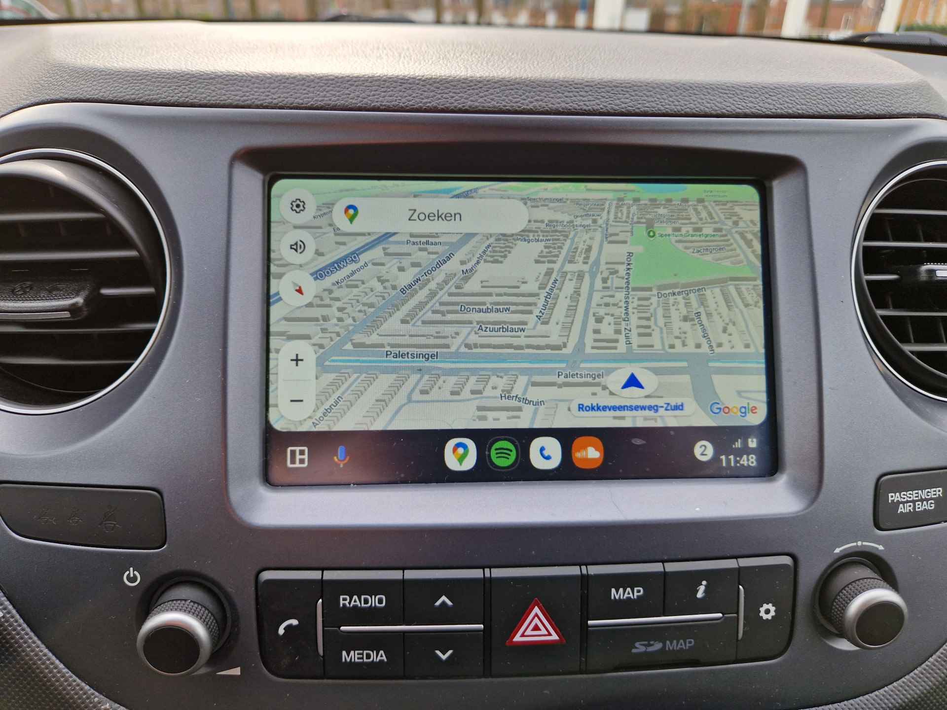 Hyundai i10 1.0i Comfort Navigatie, Apple/Android, Cruise Control, Airco , All-in Rijklaarprijs - 8/23