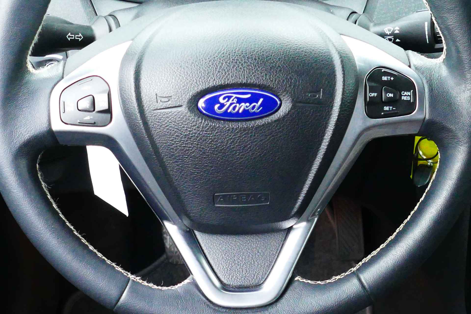 Ford Fiesta 1.0 100pk EcoBoost Titanium. Navi, Clima, Cruise, 16"LMV, Park Sensors V+A - 13/32