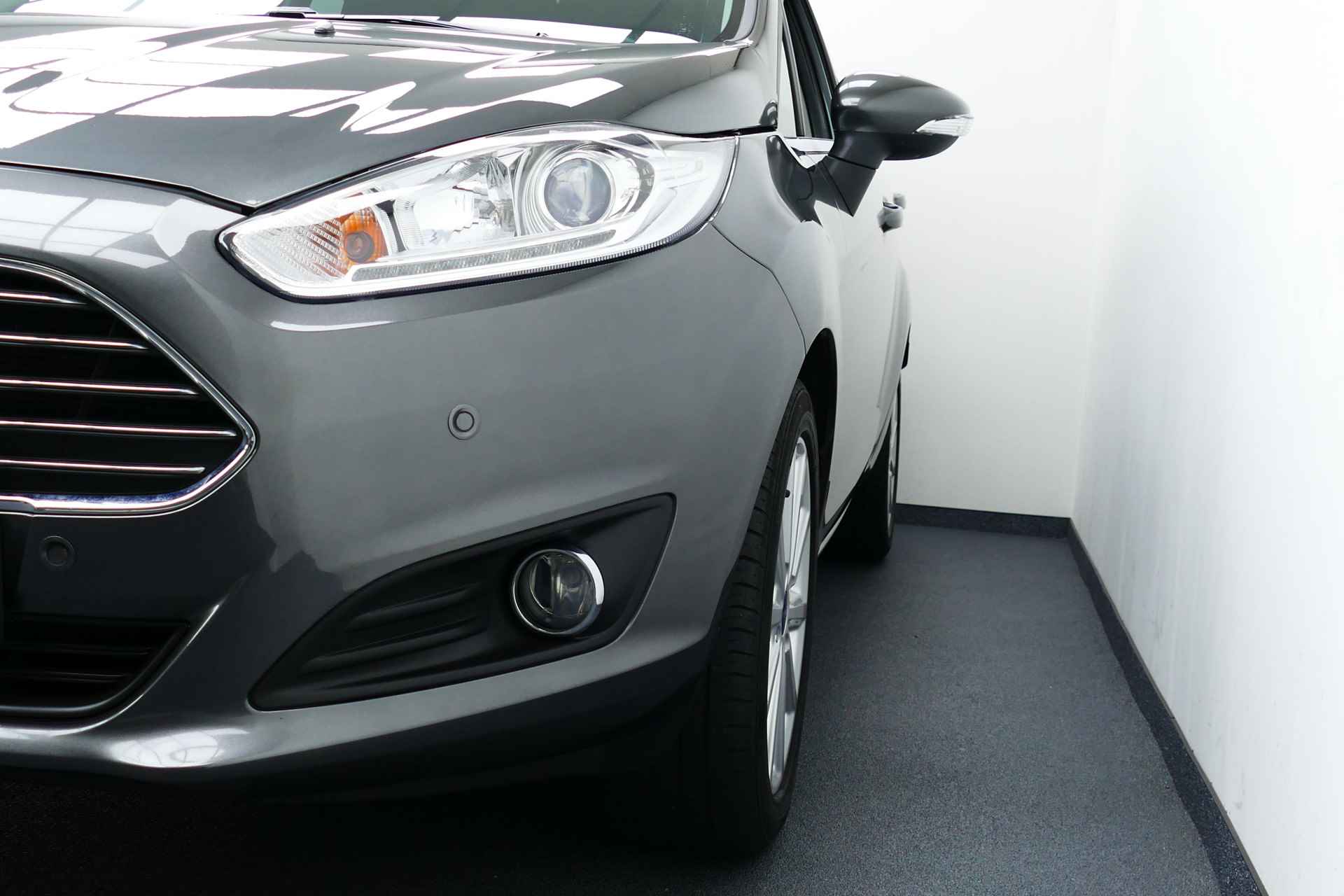 Ford Fiesta 1.0 100pk EcoBoost Titanium. Navi, Clima, Cruise, 16"LMV, Park Sensors V+A - 15/32