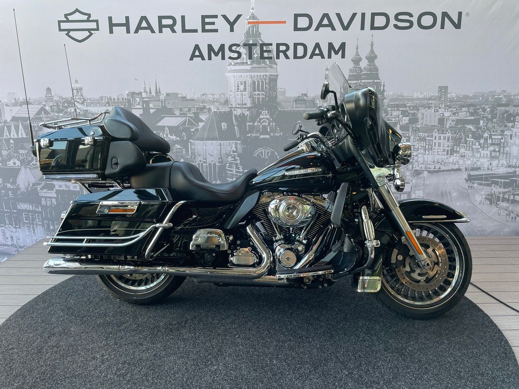 Harley-Davidson FLHTK ELECTRA GLIDE ULTRA LIMI bij viaBOVAG.nl