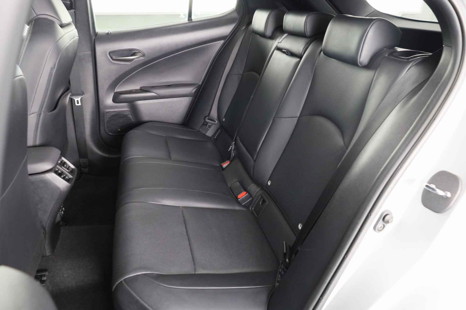 Lexus UX 250h AWD Luxury Line Limited | Zwart leder | Navigatie | - 20/42