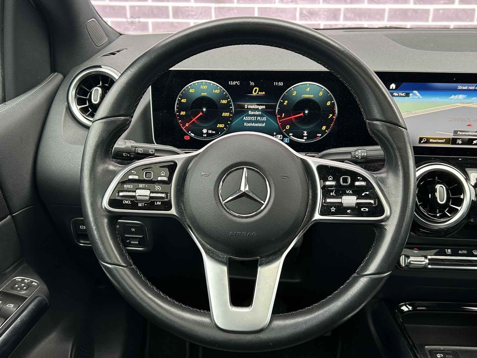 Mercedes-Benz B-klasse 250 Premium | Pano | Leder | Navi | Parkeersensoren | Stoelverwarming | Camera | Cruise Control | Climate Control - 13/44