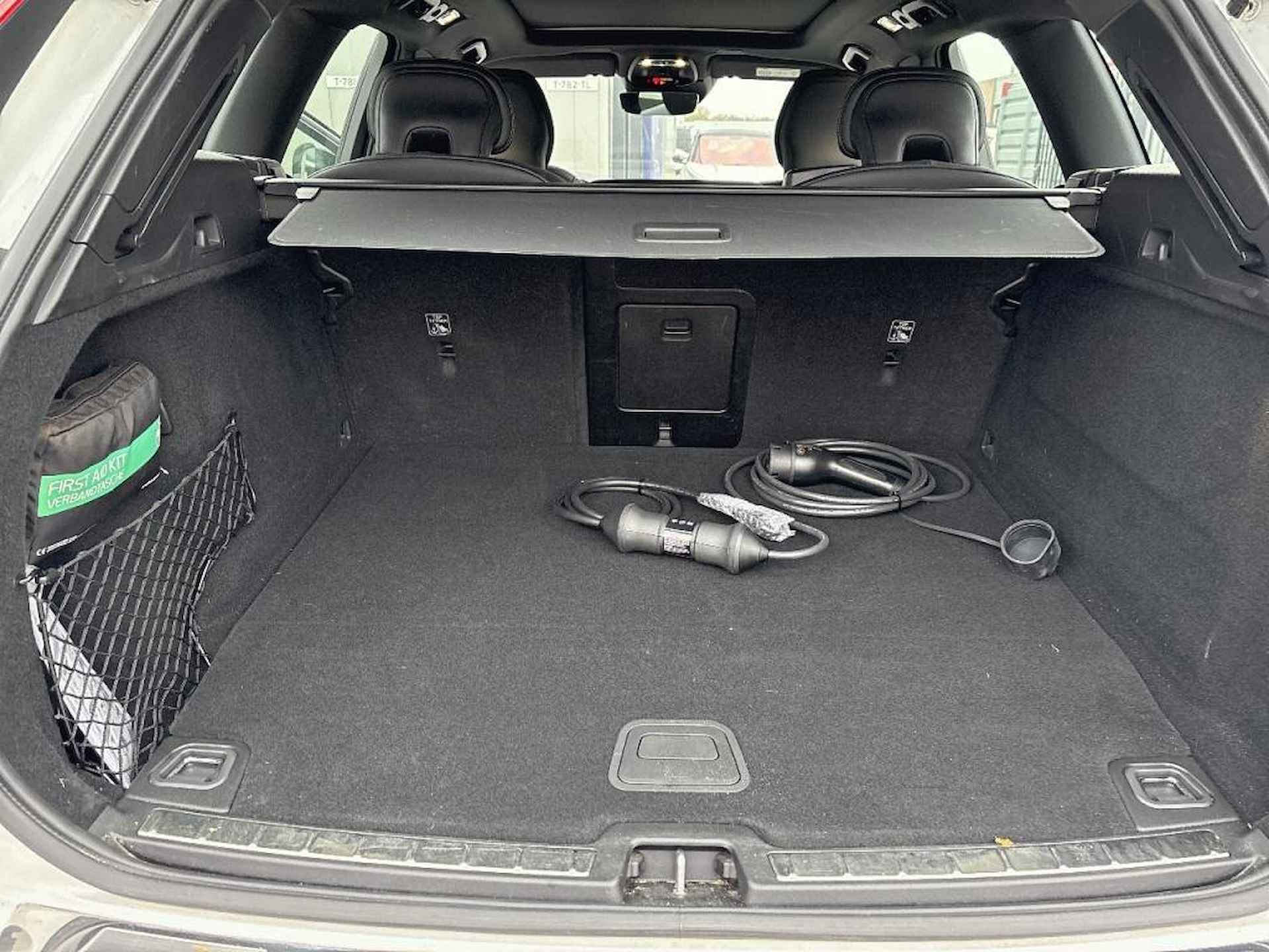 Volvo XC60 2.0 T8 INSCRIPTION PANODAK LEDER SPORTSTOELEN LED NAVI - 7/14