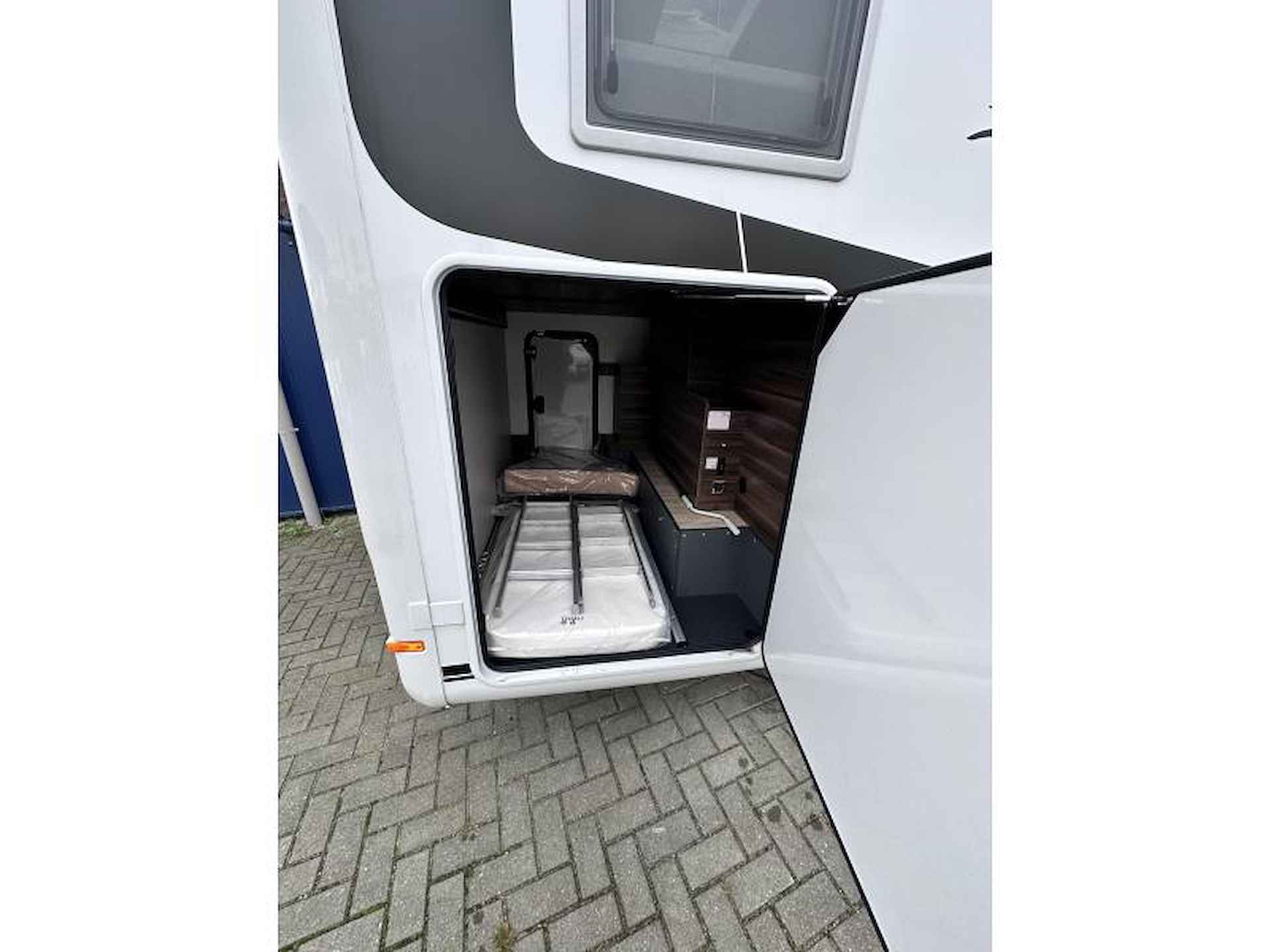 Laika Ecovip L 3009 Enk bedden+180pk automaat - 22/23