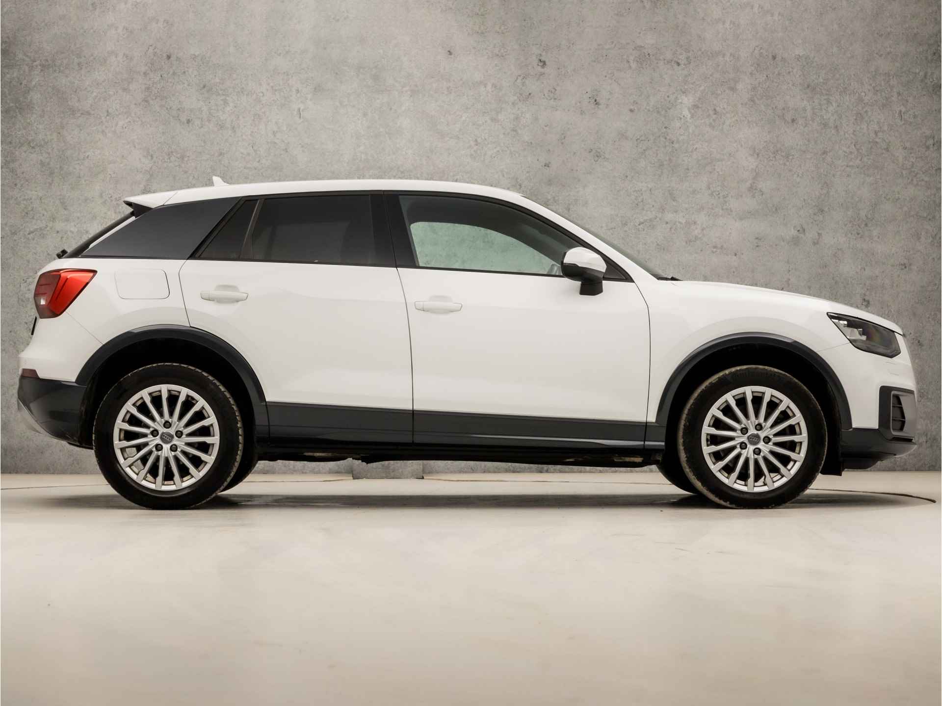 Audi Q2 1.0 TFSI Sport (GROOT NAVI, STOELVERWARMING, PLAT SPORTSTUUR, GETINT GLAS, SPORTSTOELEN, CRUISE, ARMSTEUN, NIEUWE APK, NIEUWSTAAT) - 4/36