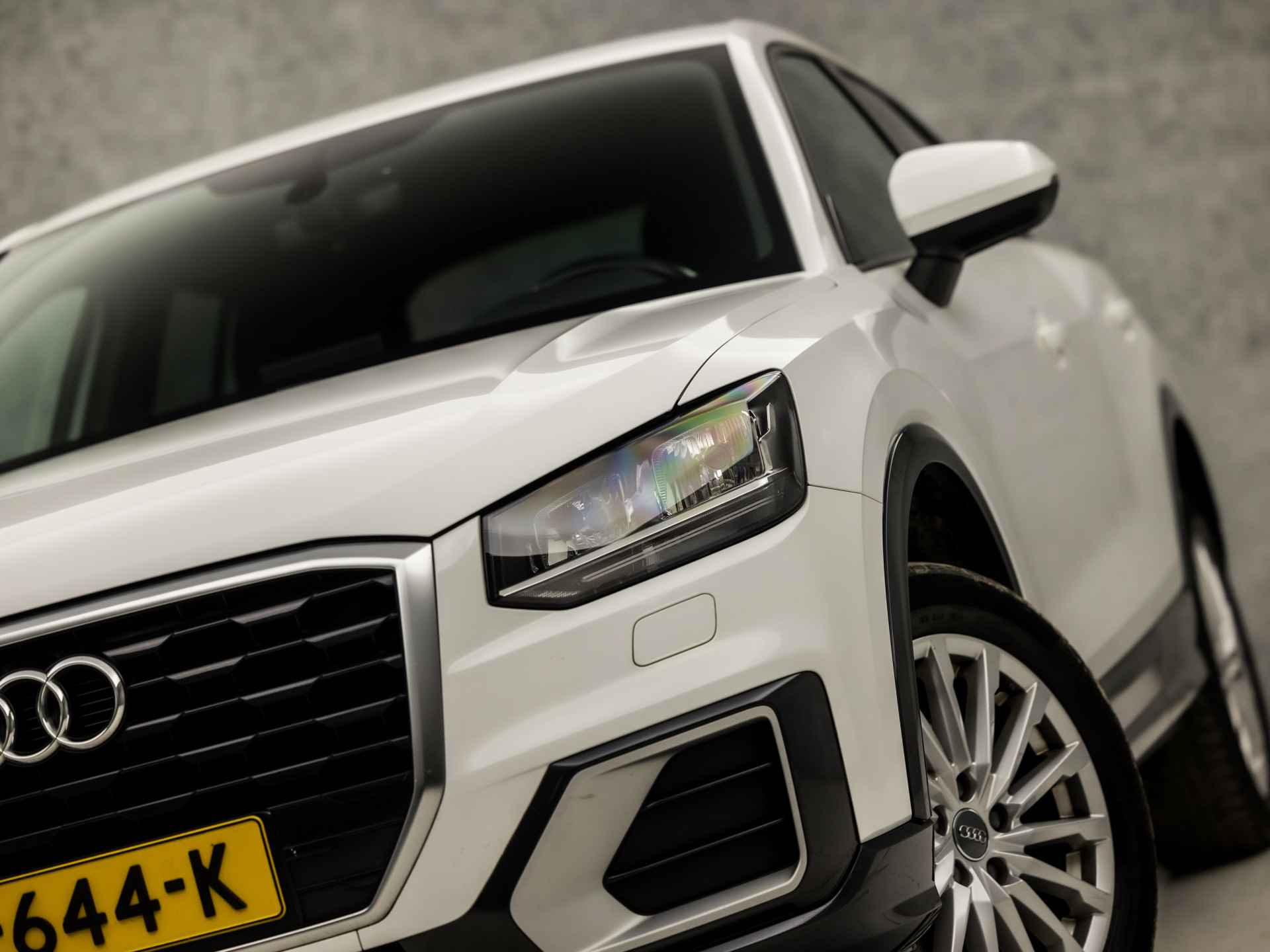 Audi Q2 1.0 TFSI Sport (GROOT NAVI, STOELVERWARMING, PLAT SPORTSTUUR, GETINT GLAS, SPORTSTOELEN, CRUISE, ARMSTEUN, NIEUWE APK, NIEUWSTAAT) - 33/36