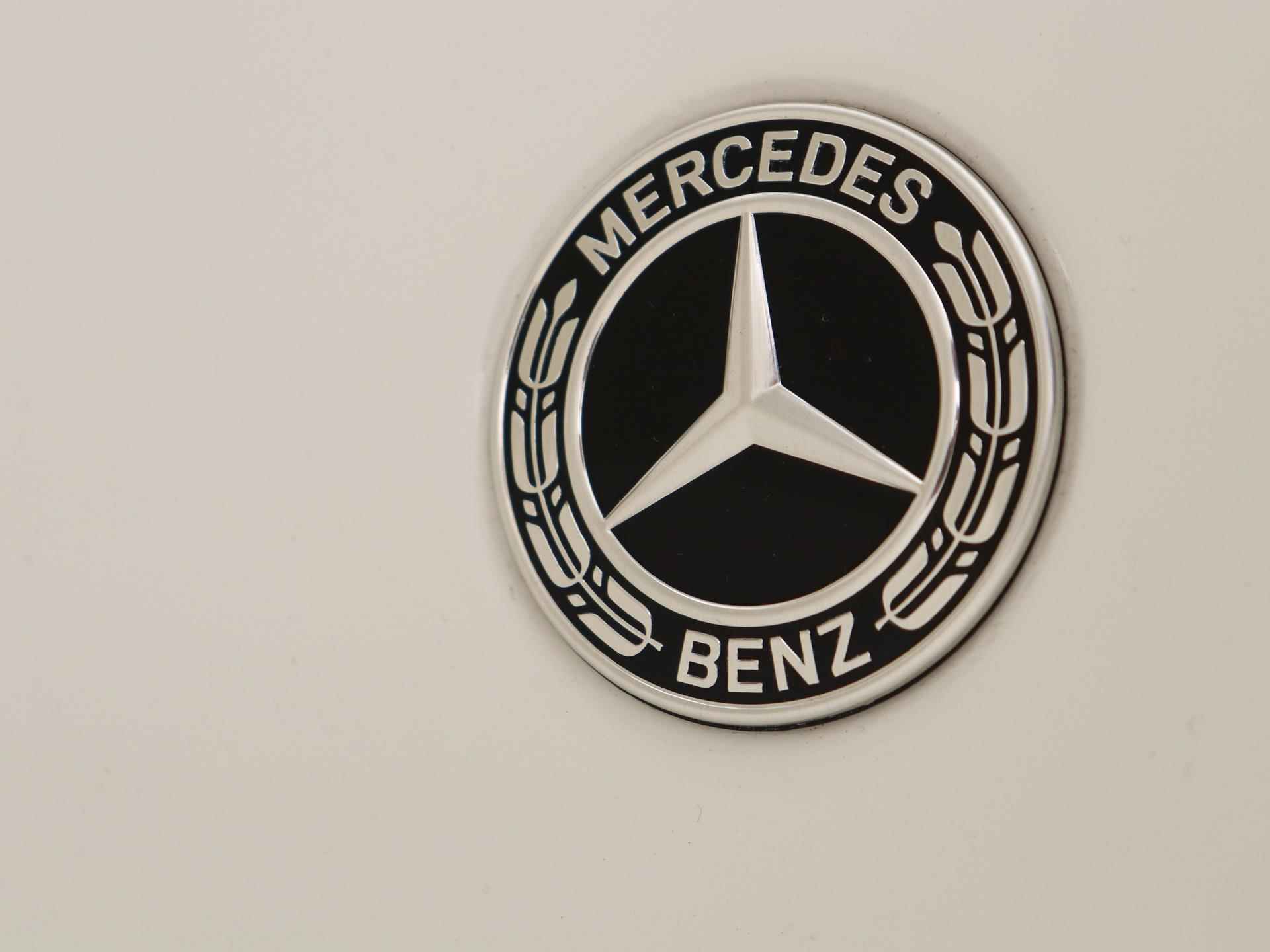 Mercedes-Benz GLA-klasse 250 e AMG Line /Panoramadak / Night pakket/ 20 Inch/ 360 Camera/ Leder - 32/35