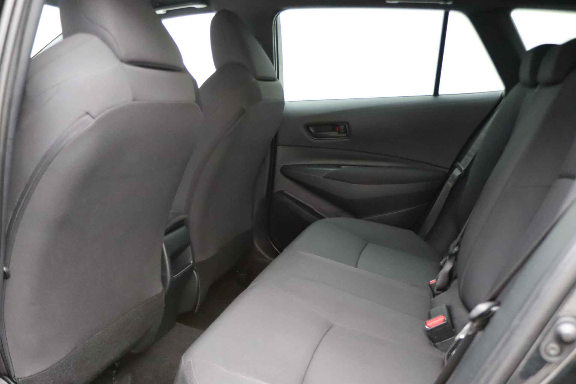 Toyota Corolla Touring Sports 1.8 Hybrid Comfort Climate, ACC, Bluetooth, Elektrisch Pakket, Trekhaak - 11/40