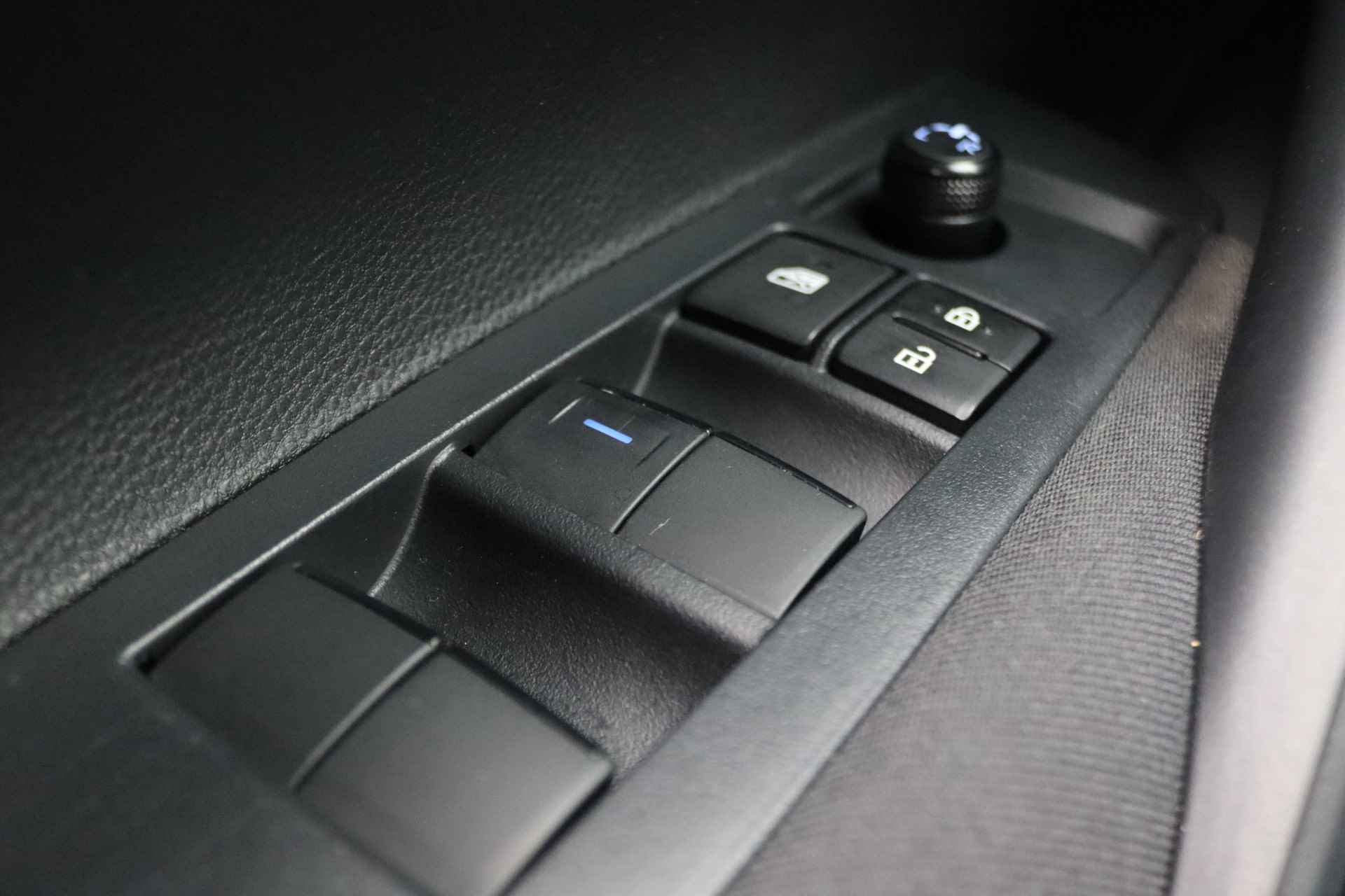 Toyota Corolla Touring Sports 1.8 Hybrid Comfort Climate, ACC, Bluetooth, Elektrisch Pakket, Trekhaak - 25/40