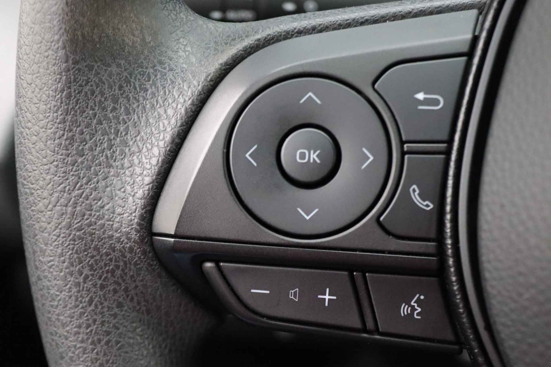 Toyota Corolla Touring Sports 1.8 Hybrid Comfort Climate, ACC, Bluetooth, Elektrisch Pakket, Trekhaak - 29/40