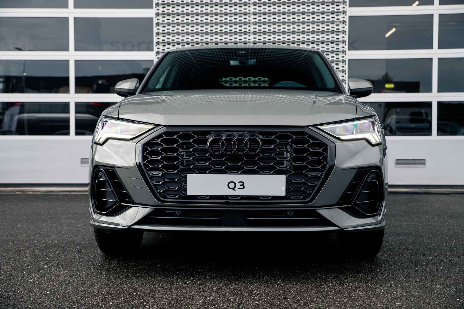 Audi Q3 Sportback S edition - 3/35