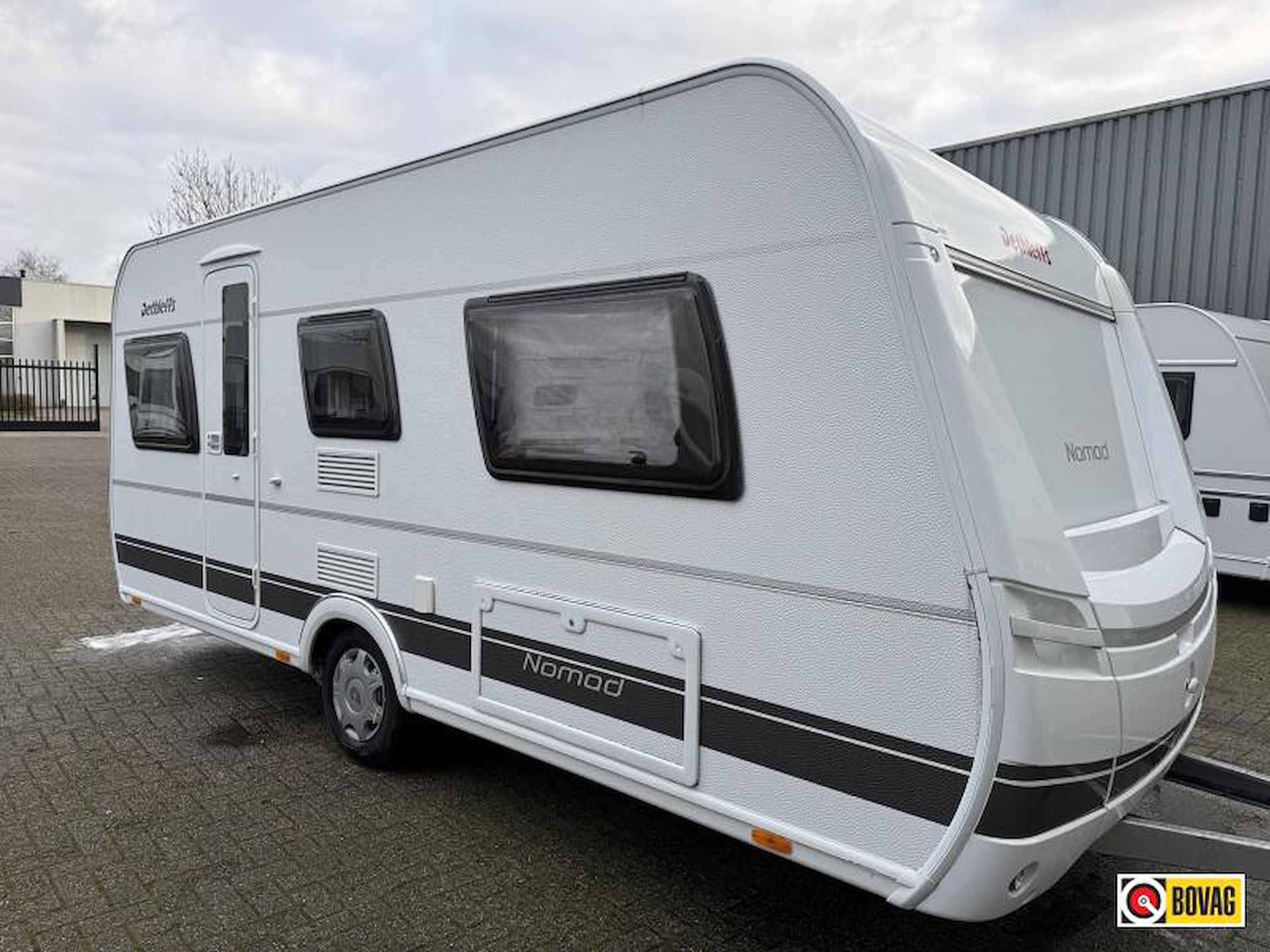 Dethleffs Nomad 470 ER met 2 aparte bedden