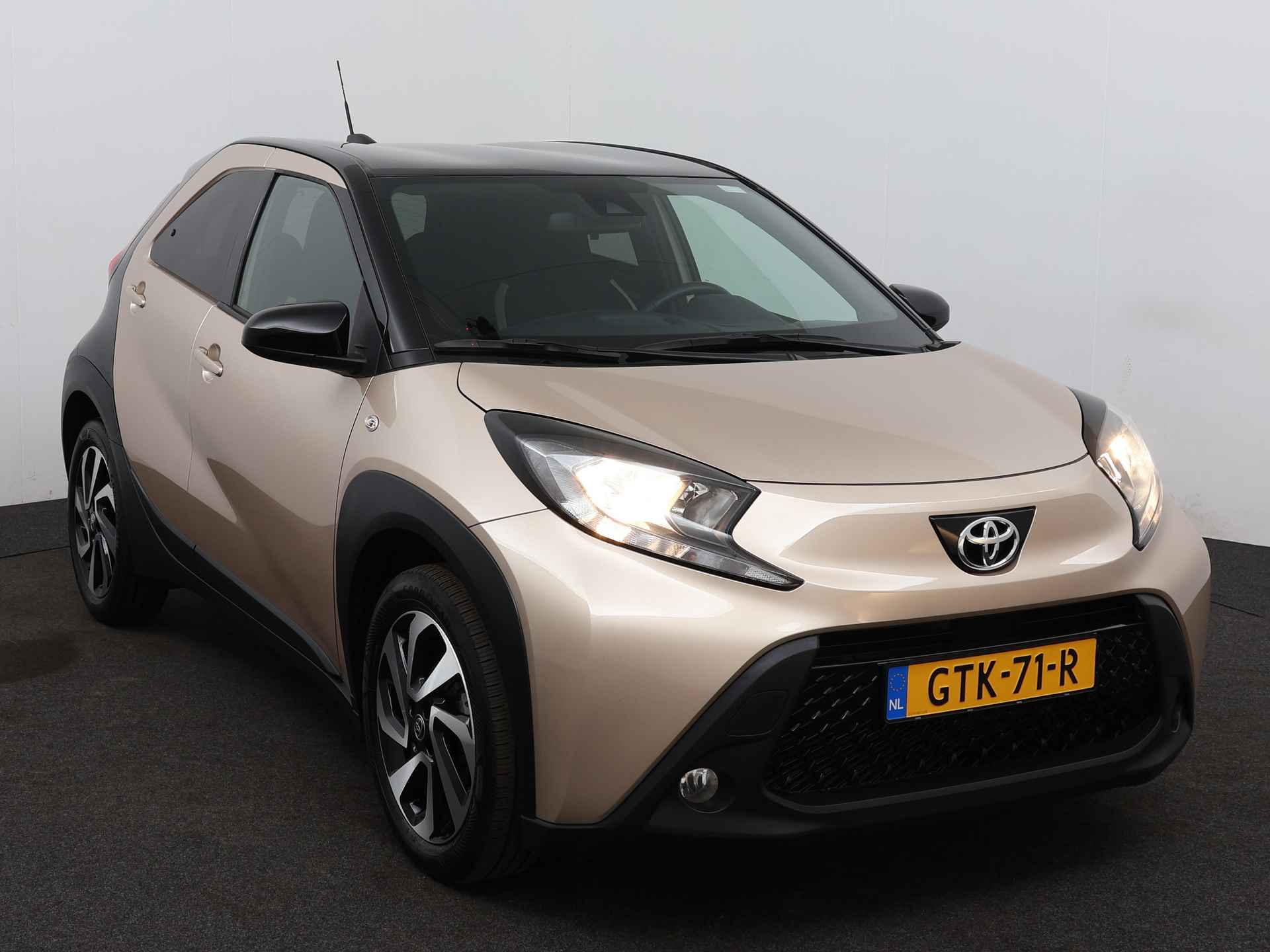 Toyota Aygo X 1.0 VVT-i S-CVT Pulse Limited | Airco | Achteruitrijcamera | - 30/44