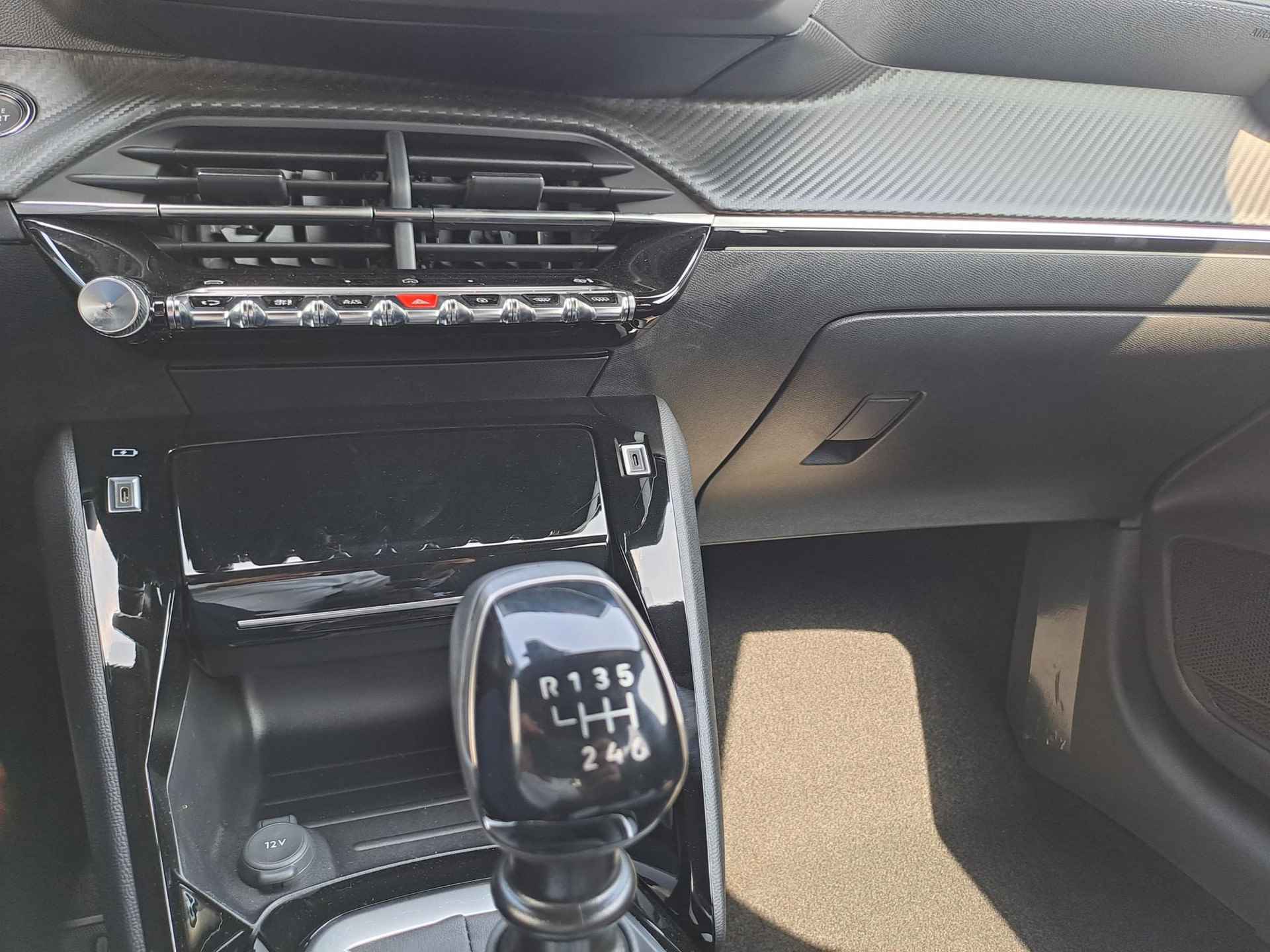 Peugeot 208 1.2 PureTech GT  | Camera | Navigatie | Apple Carplay | 1e Eigenaar | - 15/25
