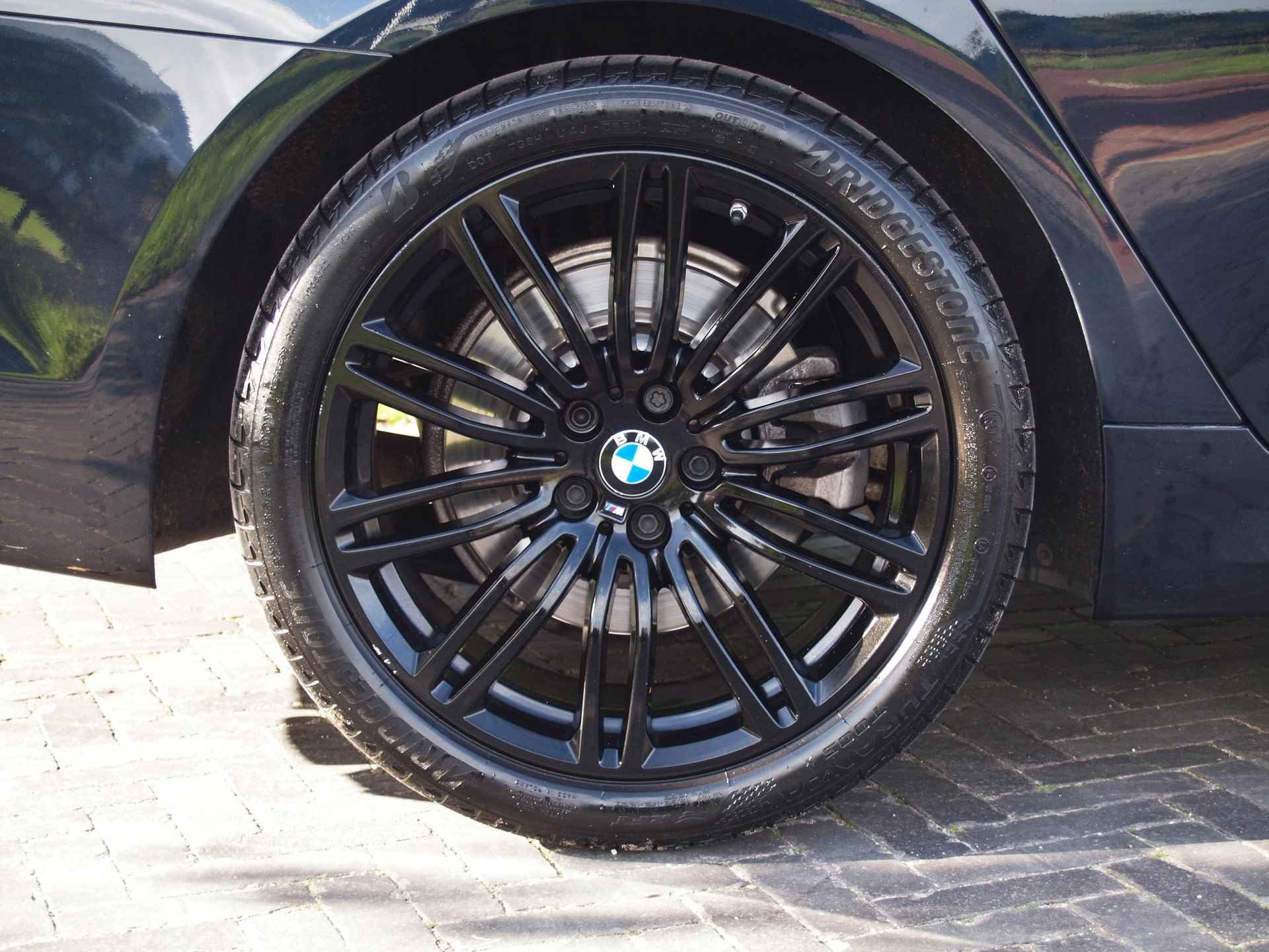 BMW 5-serie 520i High Executive | M-Pakket | Schuifdak | Camera | Dealer Onderhouden | - 13/38