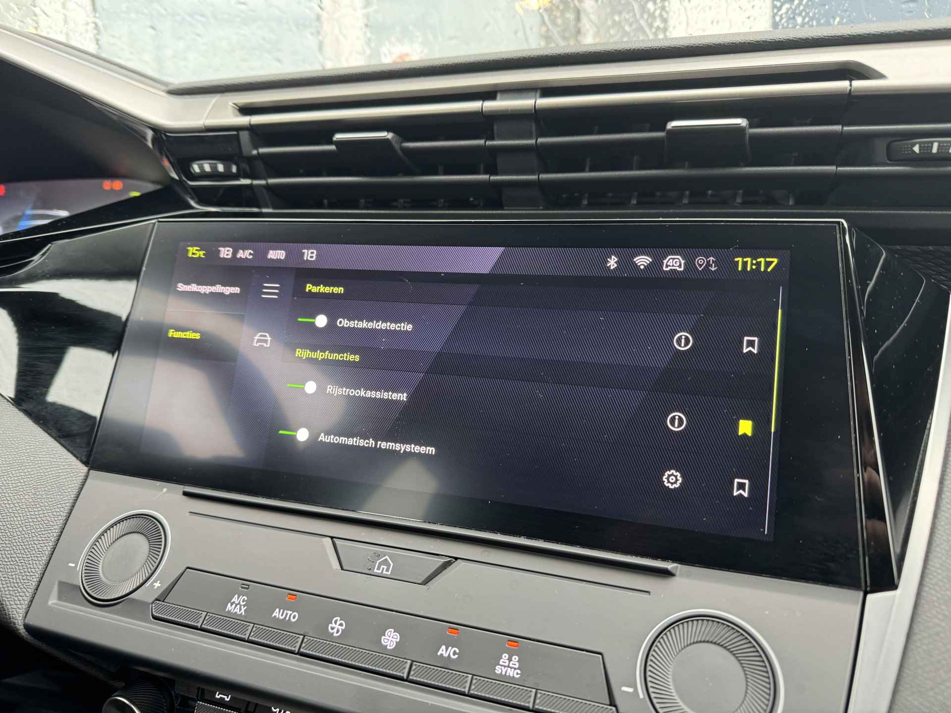 Peugeot 308 SW 1.6 HYbrid 180PK Active Pack Business | PDC achter | Draadloos carplay | Climate Control | Cruise Control - 23/32