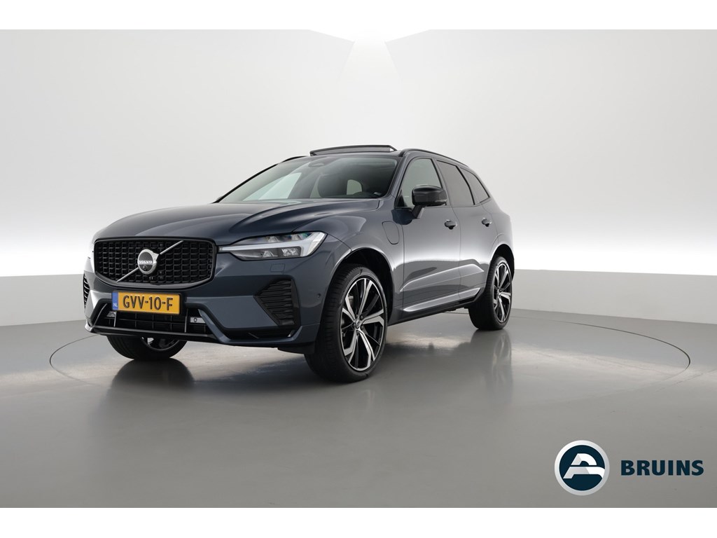 Volvo XC60 2.0 360PK T6 Plug-in hybrid AWD Plus Dark, Luchtvering, Trekhaak, Pano-dak H&K audio, 360 camera