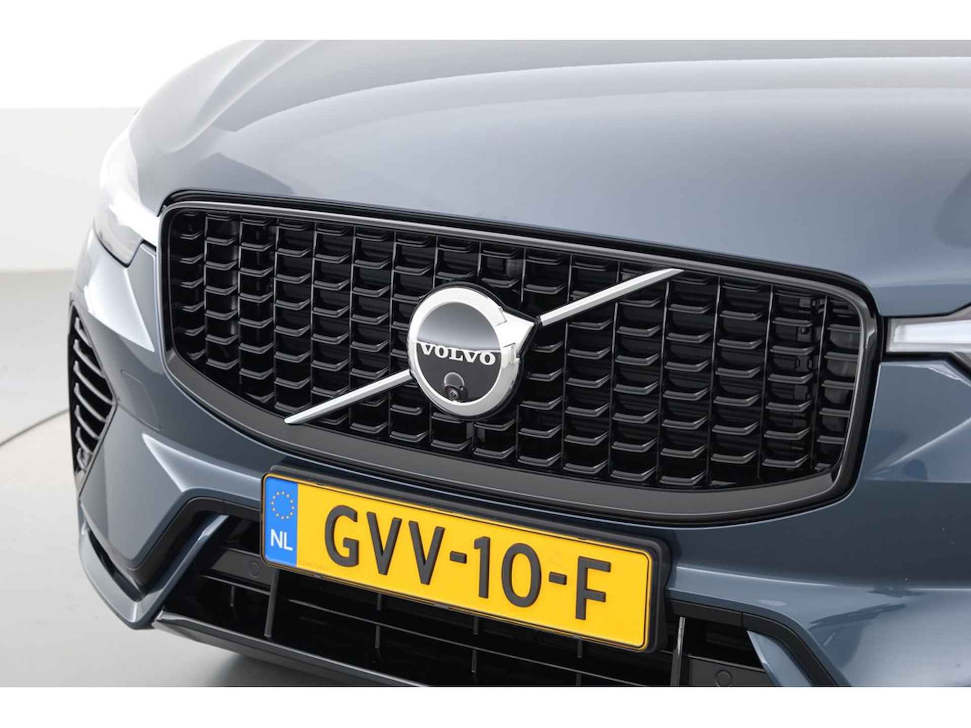 Volvo XC60 2.0 360PK T6 Plug-in hybrid AWD Plus Dark, Luchtvering, Trekhaak, Pano-dak H&K audio, 360 camera - 33/36