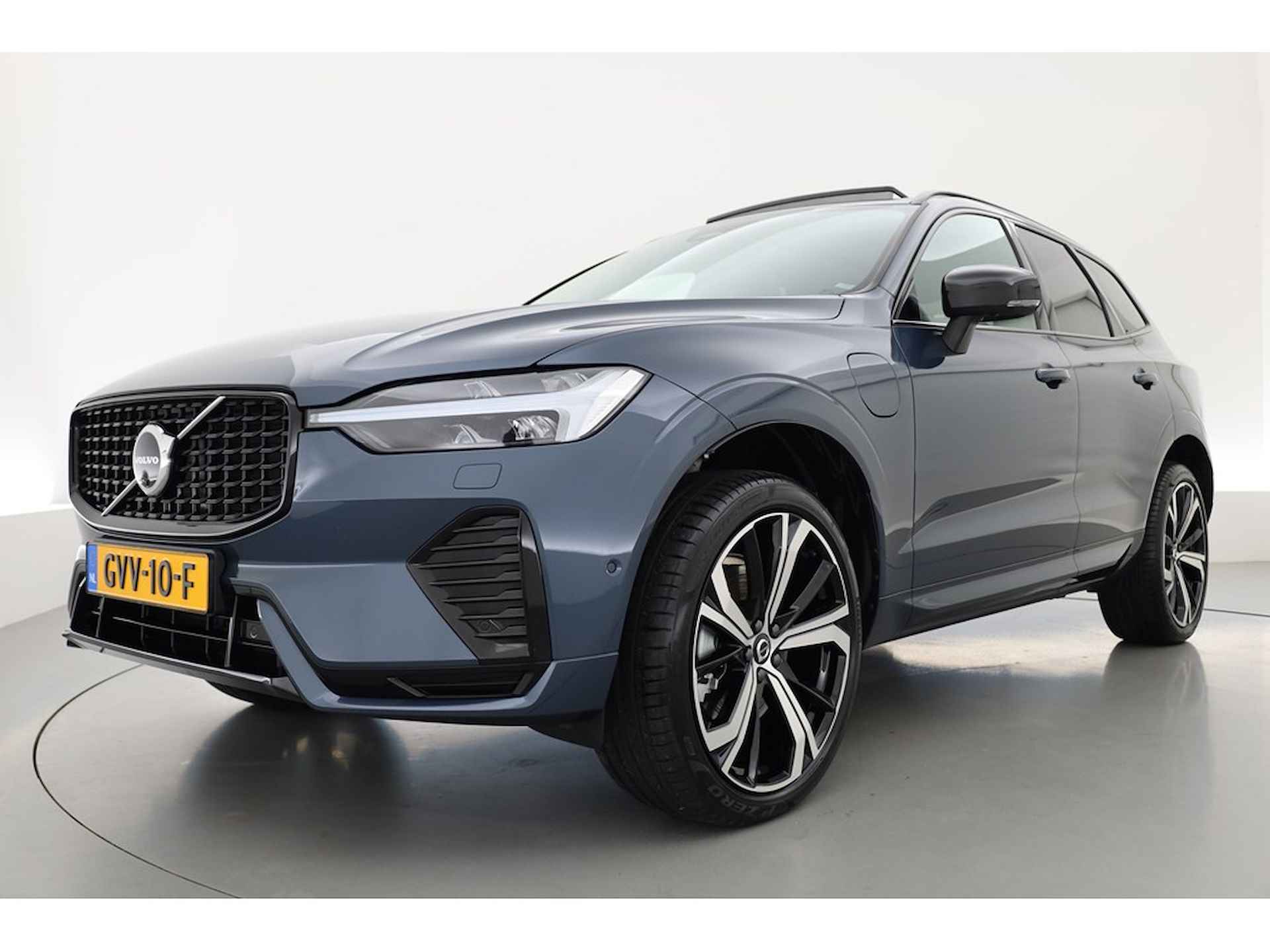 Volvo XC60 2.0 360PK T6 Plug-in hybrid AWD Plus Dark, Luchtvering, Trekhaak, Pano-dak H&K audio, 360 camera - 34/36