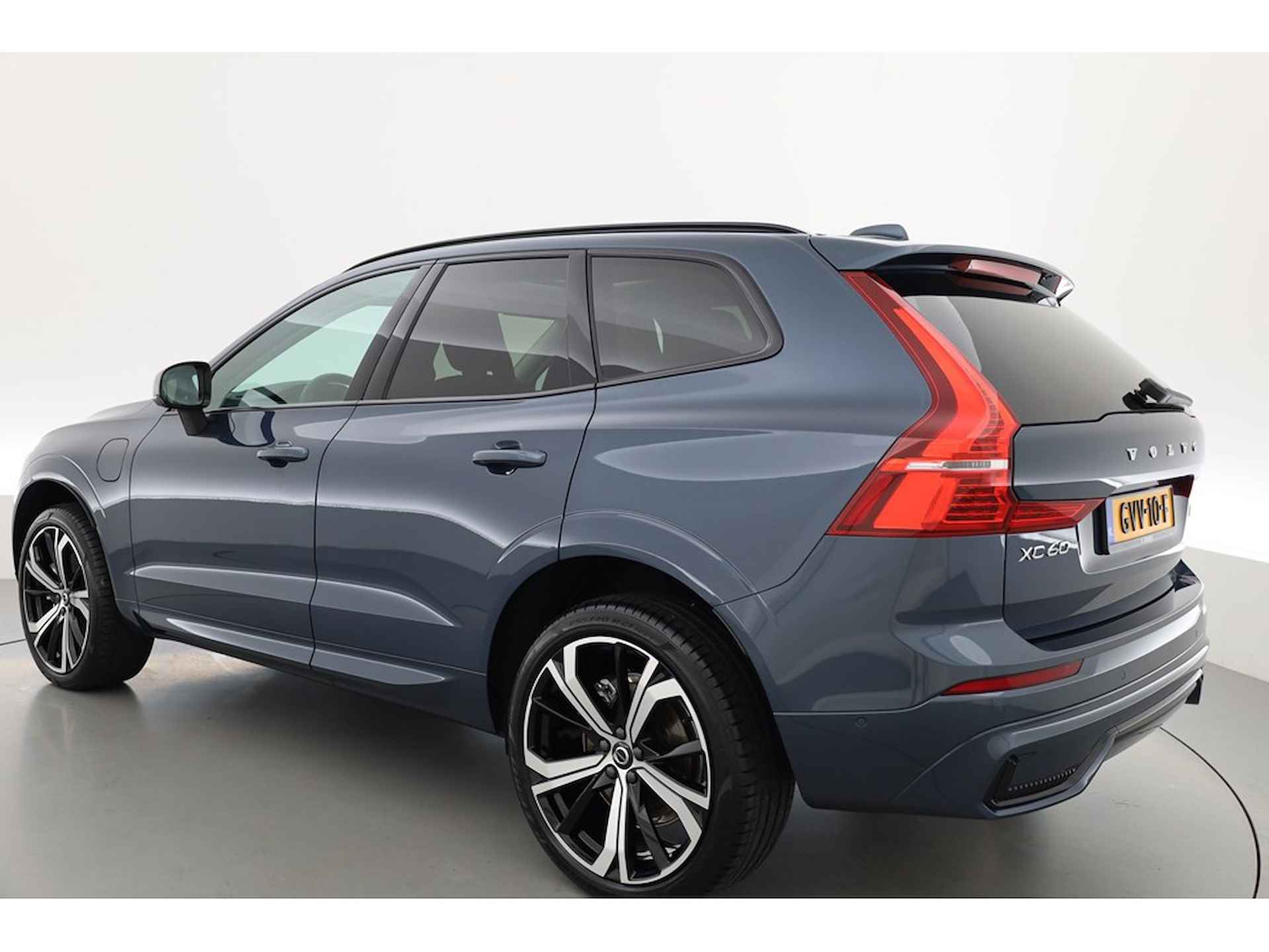 Volvo XC60 2.0 360PK T6 Plug-in hybrid AWD Plus Dark, Luchtvering, Trekhaak, Pano-dak H&K audio, 360 camera - 36/36