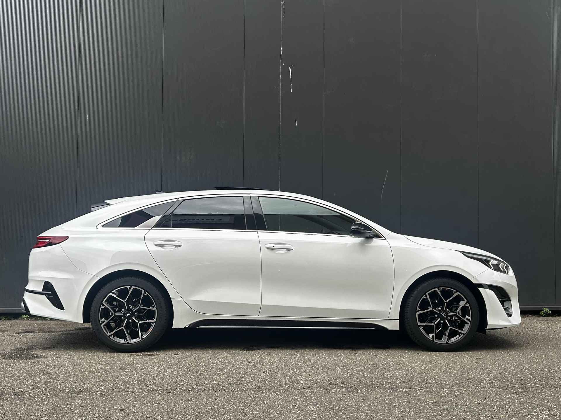 Kia ProCeed 1.5 T-GDi GT-PlusLine DIRECT LEVERBAAR | 5750.- korting | JBL premium sound system | Schuif / kantel Panorama dak | Dodehoekassistentie | prijs is inclusief actiekorting - 6/44