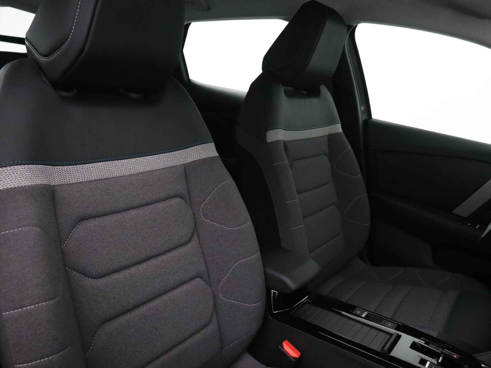 Citroën Ë-C4 You 50 kWh | Rijklaar | Apple Carplay | Comfort Seats | - 8/26