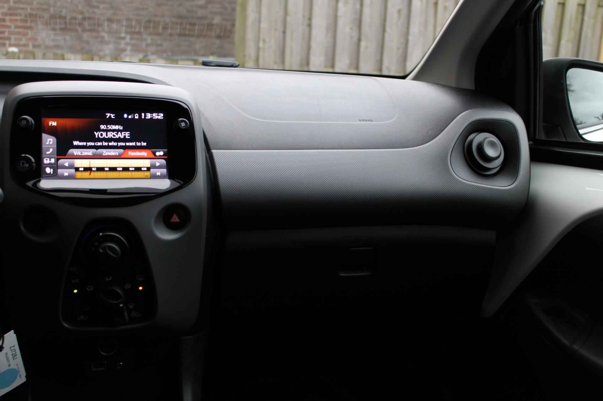 Peugeot 108 1.0 e-VTi Active Airco Camera Carplay Nap - 26/33