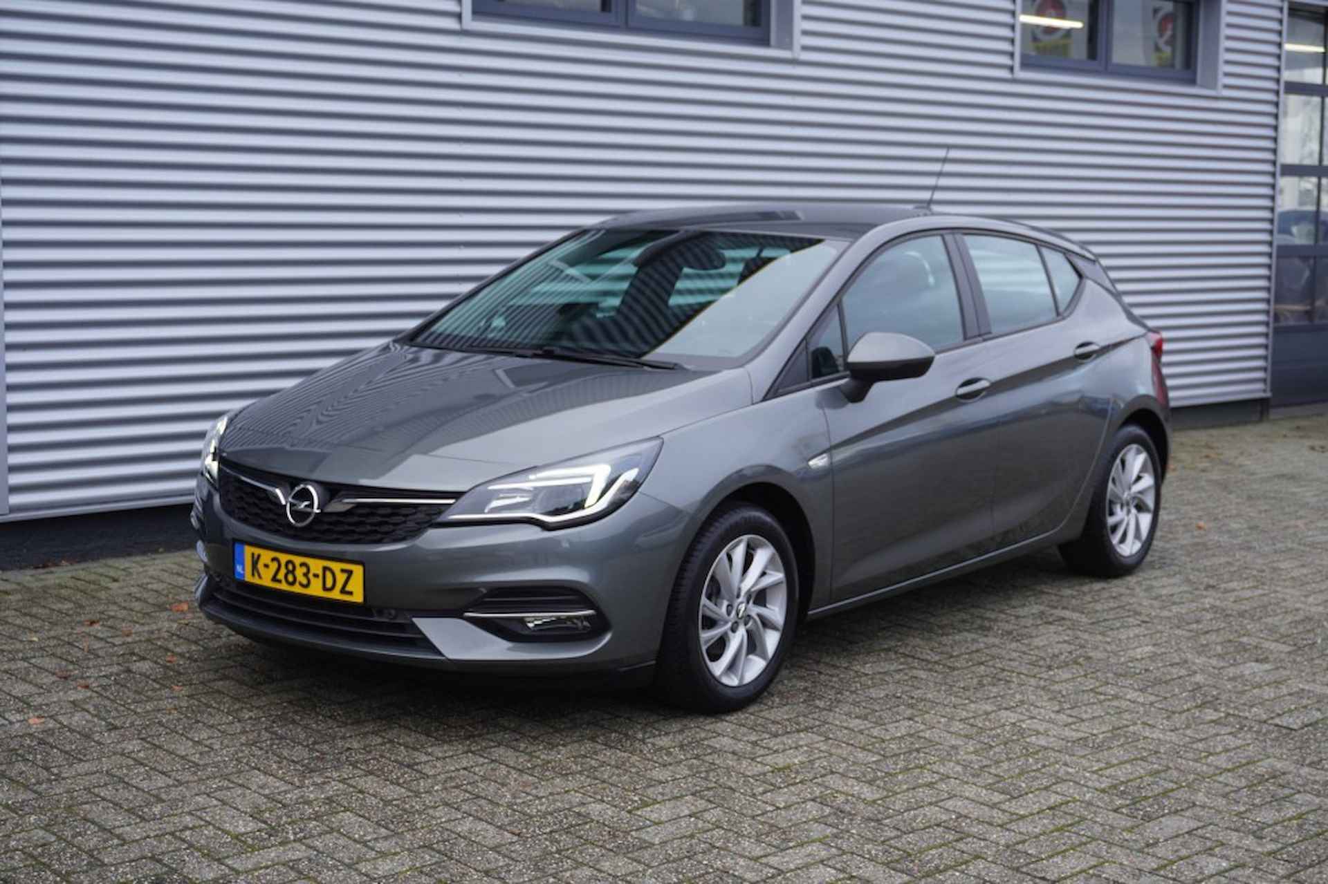 OPEL Astra 1.2 Turbo Edition / Camera / AGR-stoelen / PDC / Navi - 2/28