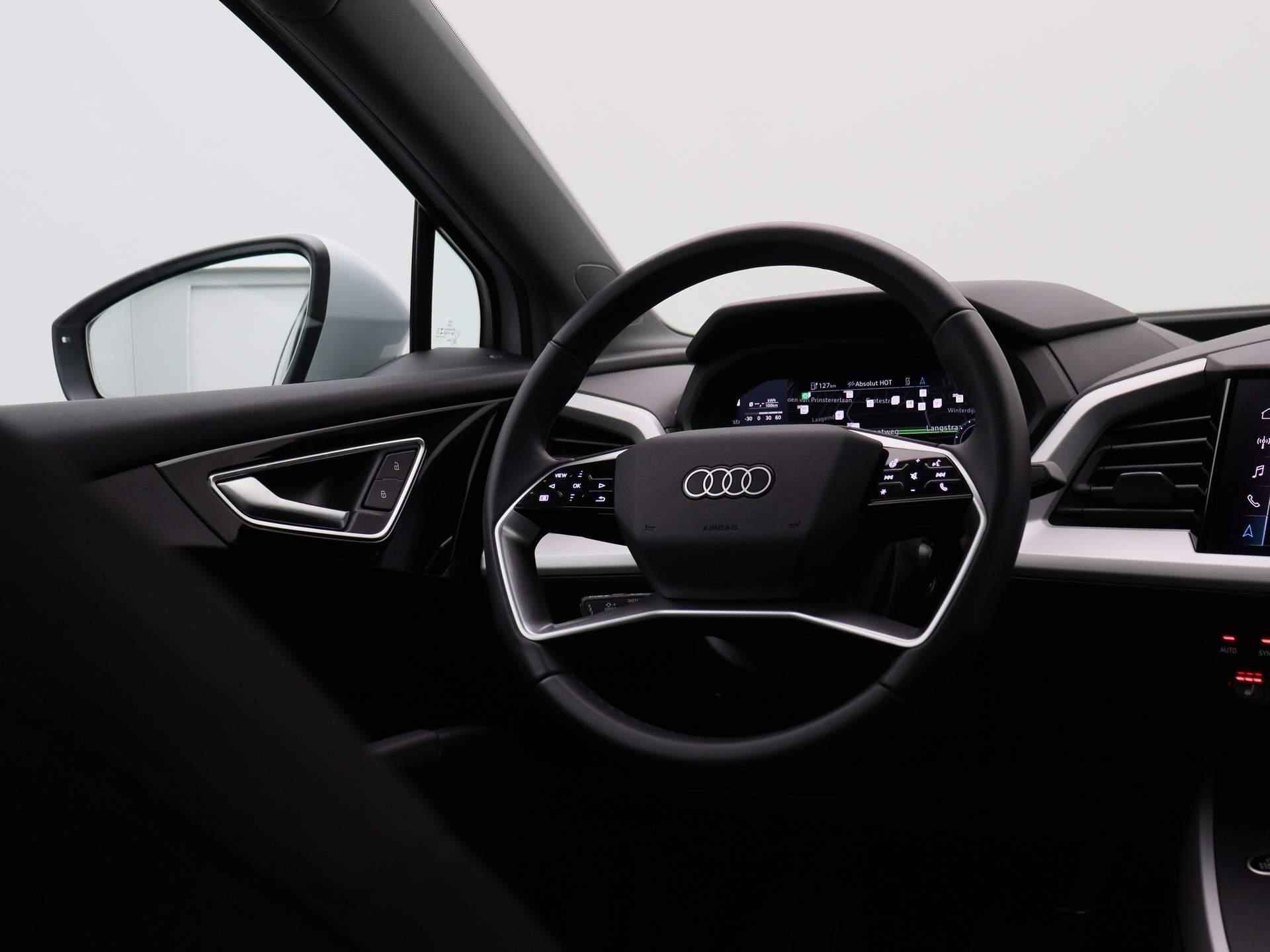 Audi Q4 e-tron 40 edition 82kWh 204 PK | Automaat | Navigatie | Camera | Panoramadak | Adaptive Cruise Control | Climate Control | Stoelverwarming | Parkeersensoren | Virtual Cockpit | LED | Lichtmetalen velgen | - 11/43