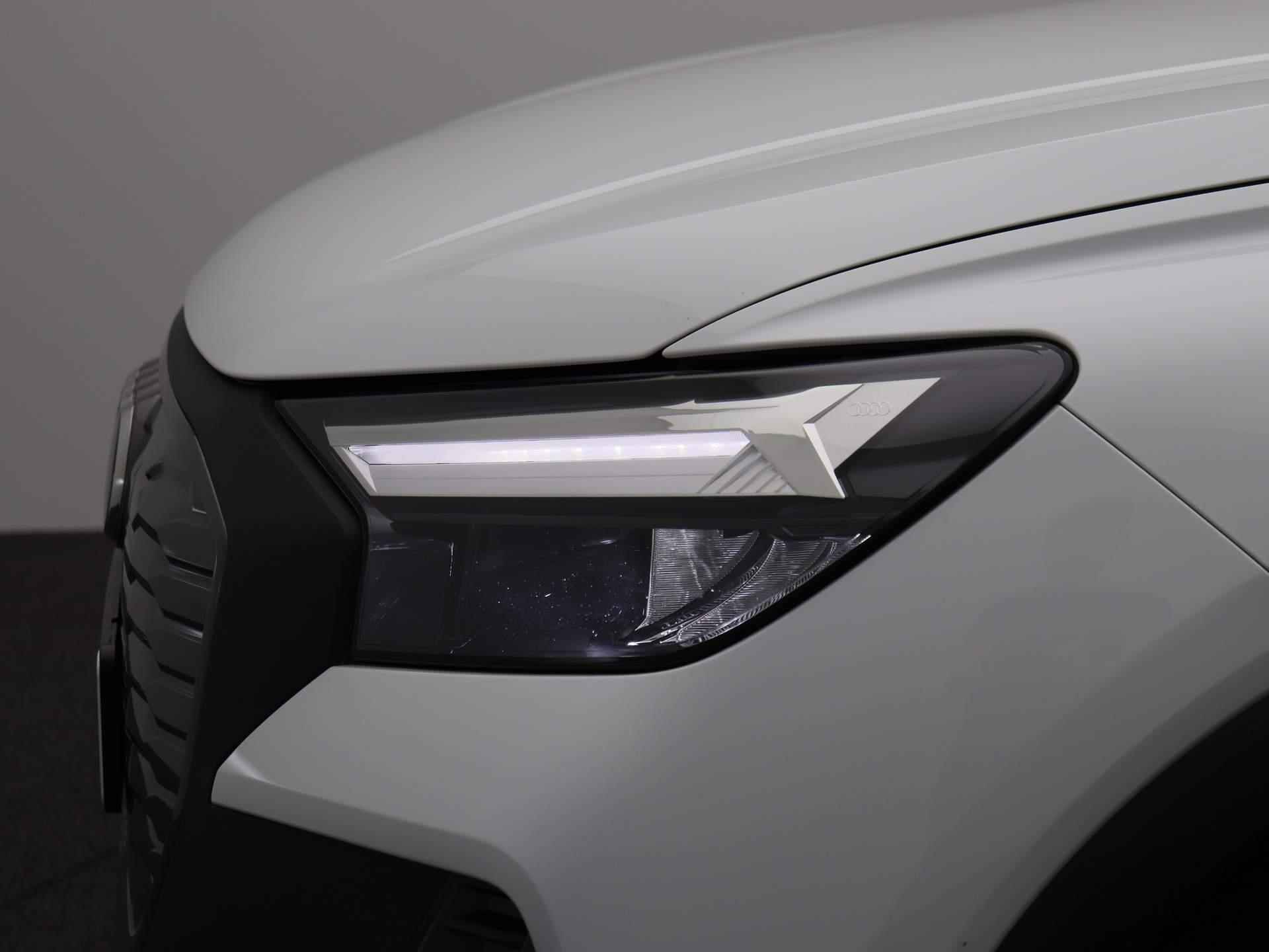 Audi Q4 e-tron 40 edition 82kWh 204 PK | Automaat | Navigatie | Camera | Panoramadak | Adaptive Cruise Control | Climate Control | Stoelverwarming | Parkeersensoren | Virtual Cockpit | LED | Lichtmetalen velgen | - 17/43