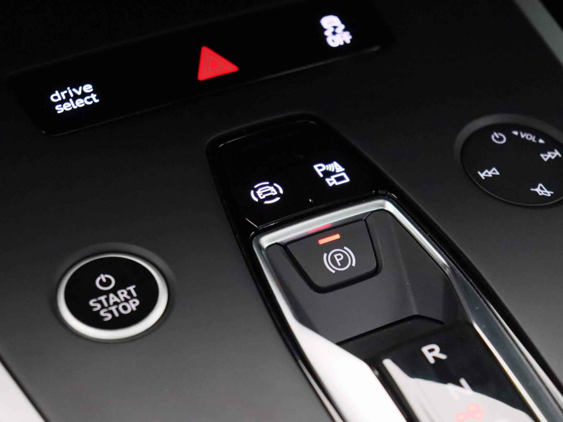 Audi Q4 e-tron 40 edition 82kWh 204 PK | Automaat | Navigatie | Camera | Panoramadak | Adaptive Cruise Control | Climate Control | Stoelverwarming | Parkeersensoren | Virtual Cockpit | LED | Lichtmetalen velgen | - 22/43