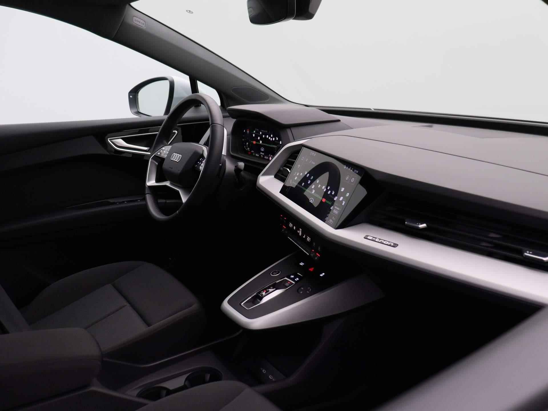 Audi Q4 e-tron 40 edition 82kWh 204 PK | Automaat | Navigatie | Camera | Panoramadak | Adaptive Cruise Control | Climate Control | Stoelverwarming | Parkeersensoren | Virtual Cockpit | LED | Lichtmetalen velgen | - 37/43