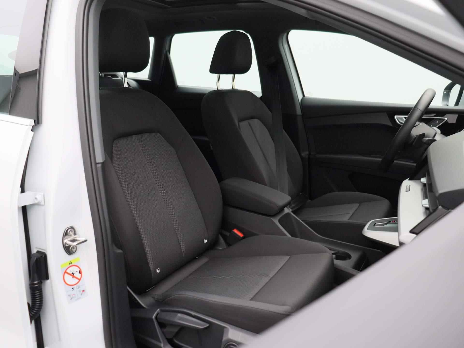Audi Q4 e-tron 40 edition 82kWh 204 PK | Automaat | Navigatie | Camera | Panoramadak | Adaptive Cruise Control | Climate Control | Stoelverwarming | Parkeersensoren | Virtual Cockpit | LED | Lichtmetalen velgen | - 38/43