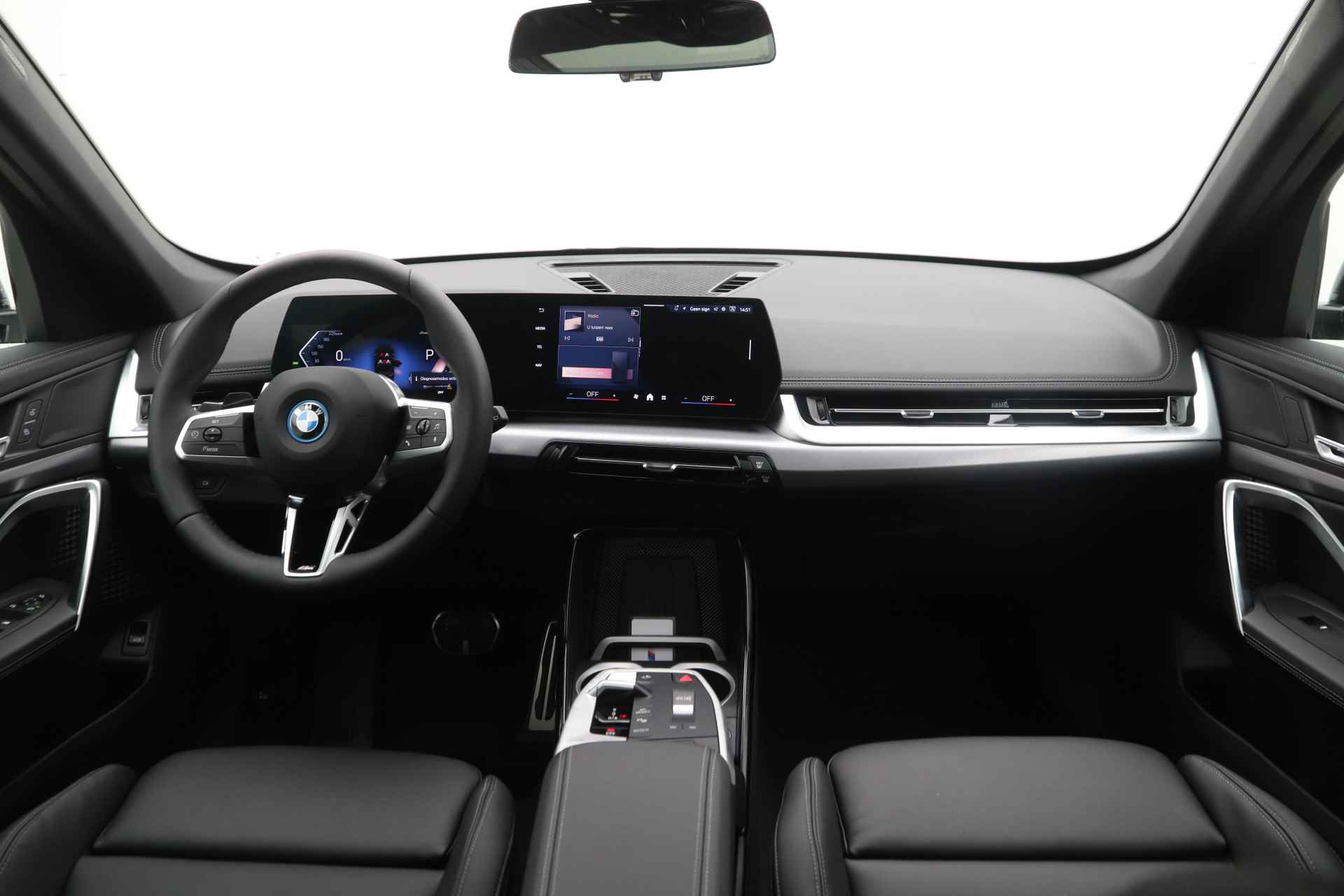 BMW iX1 xDrive30 M-Sport - 13/21