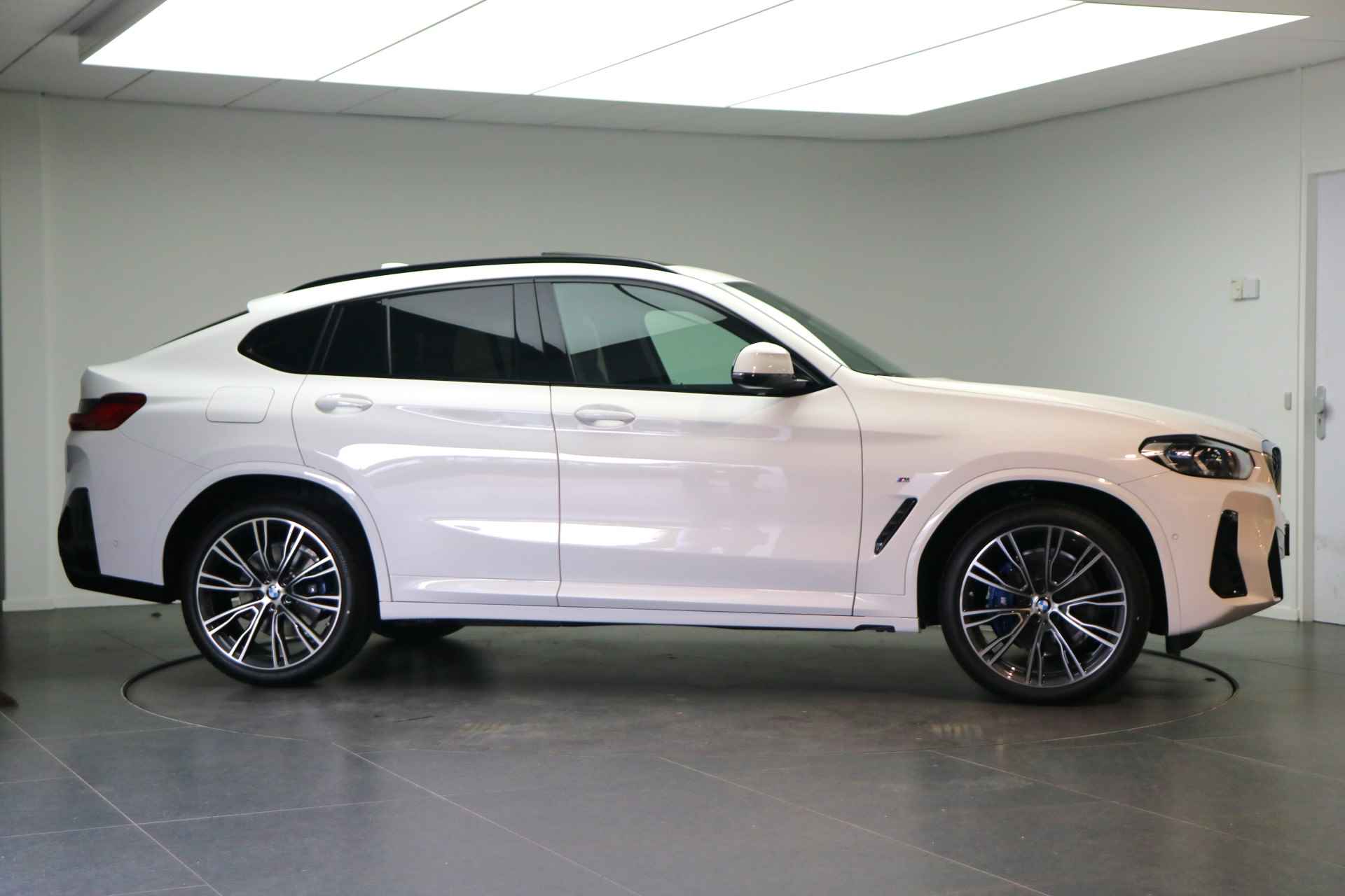 BMW X4 xDrive30i High Executive M Sport Automaat / Panoramadak / Laserlight / M Sportstoelen / Driving Assistant Professional / Head-Up / Harman Kardon / Parking Assistant - 5/24